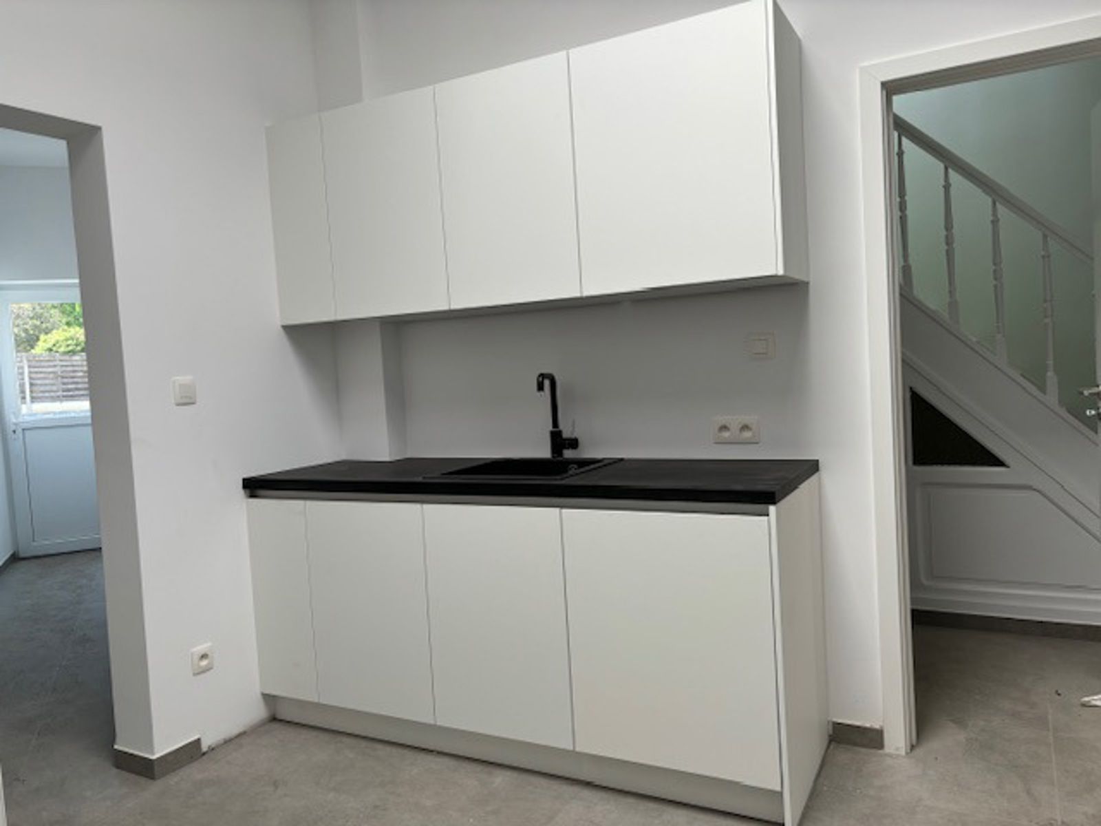 Volledig rerenoveerde woning 5 slpks 2 badks centrum Landen foto 11