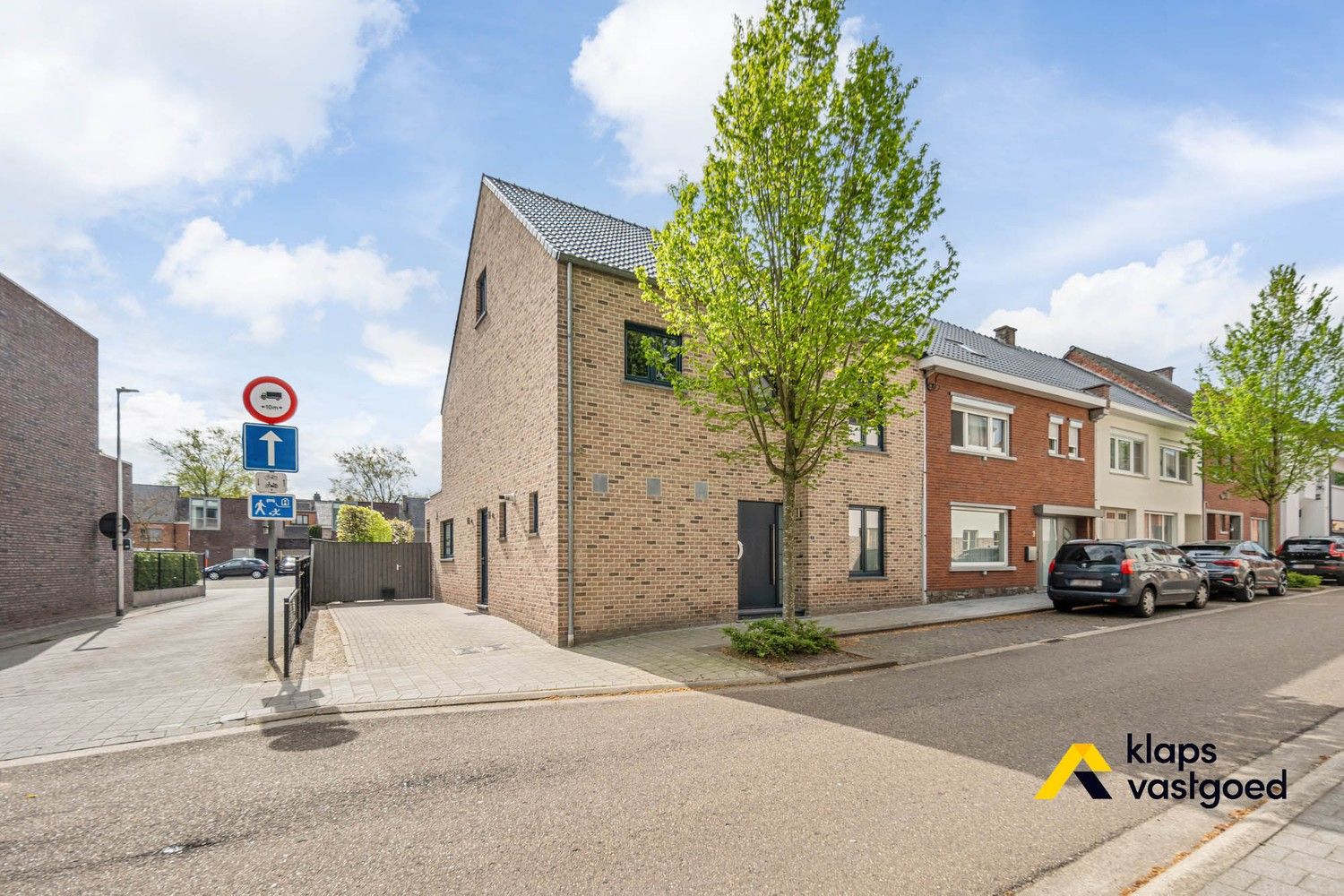 ()=>{if(producerUpdateValueVersion(node),producerAccessed(node),node.value===ERRORED)throw node.error;return node.value} Boogschuttersstraat 1 - 3960 Bree