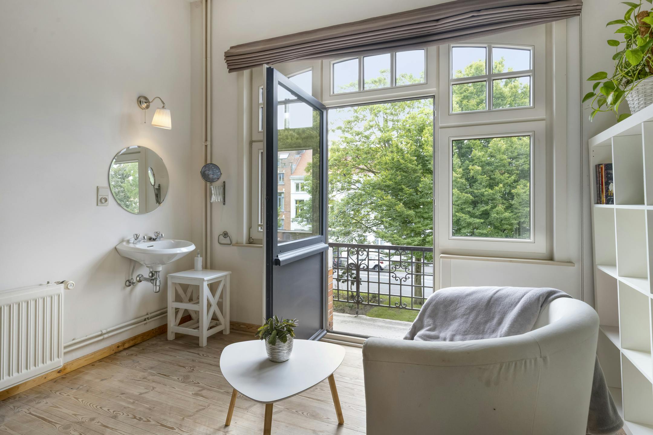Prachtig huis met 4 slaapkamers en praktijkruimte te Brugge foto 9