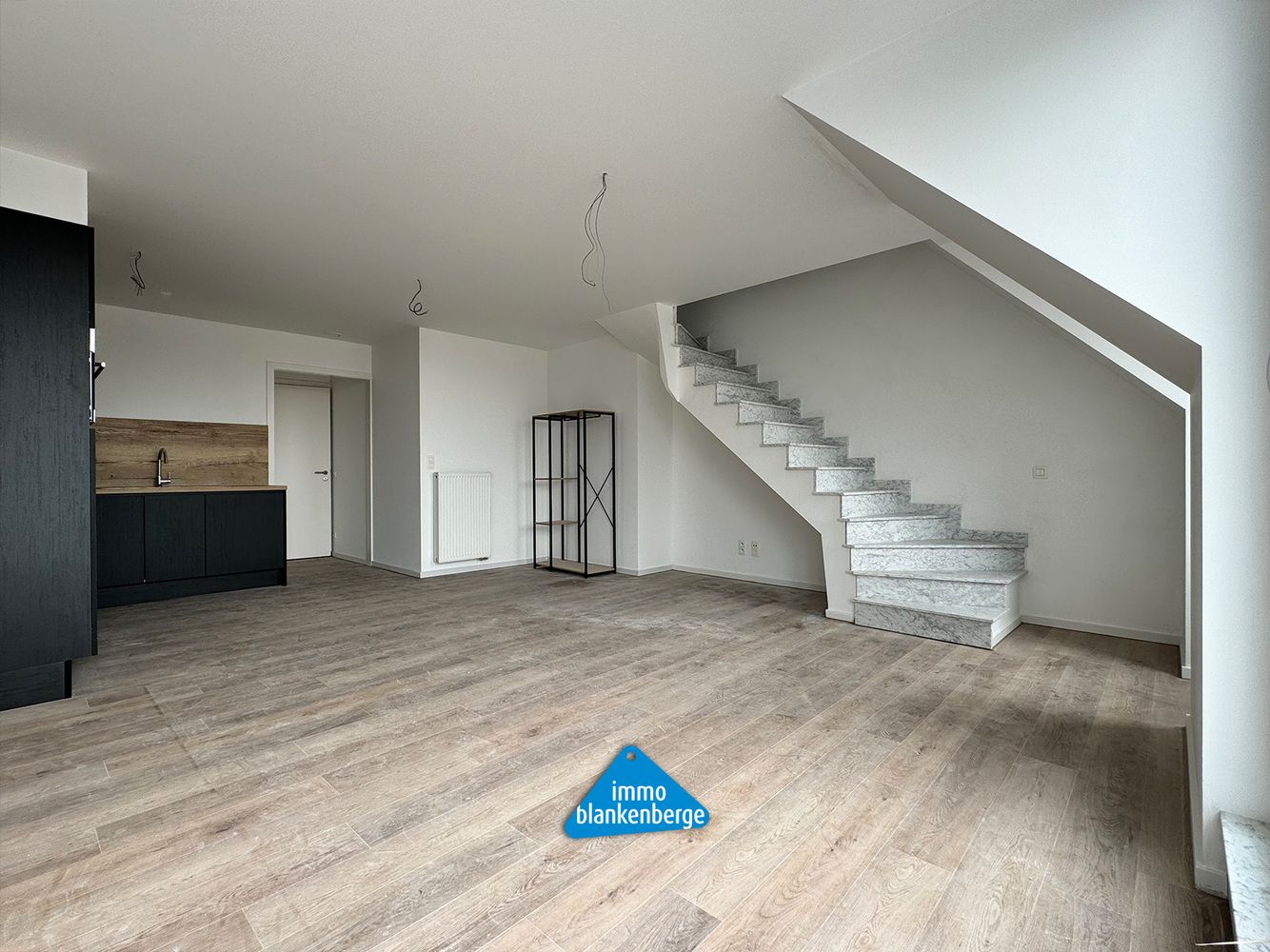Luxe Duplex Appartement met Twee Slaapkamers en Terras op Vijfde Verdieping foto 4