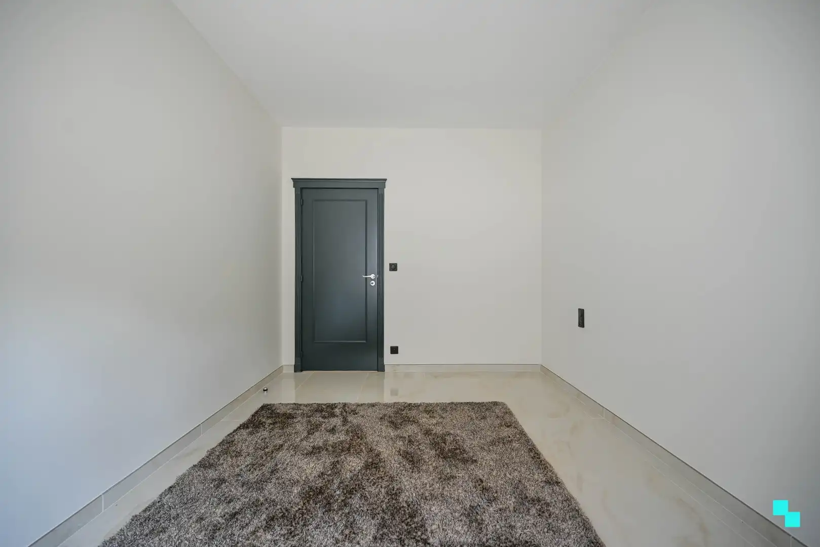 Gerenoveerd appartement in Deerlijk met garage foto 14