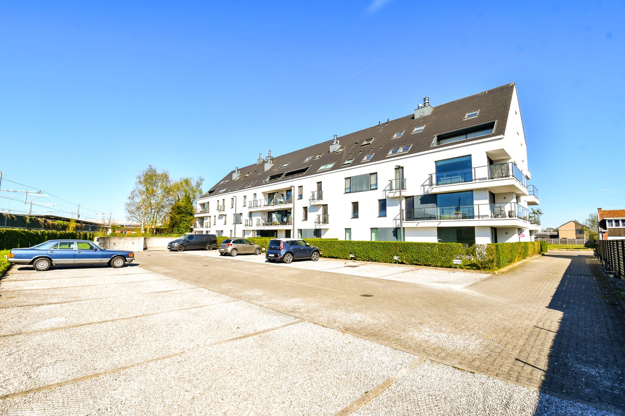 RUIM APPARTEMENT (2de verd) met 2 SLPK & TERRAS foto 11