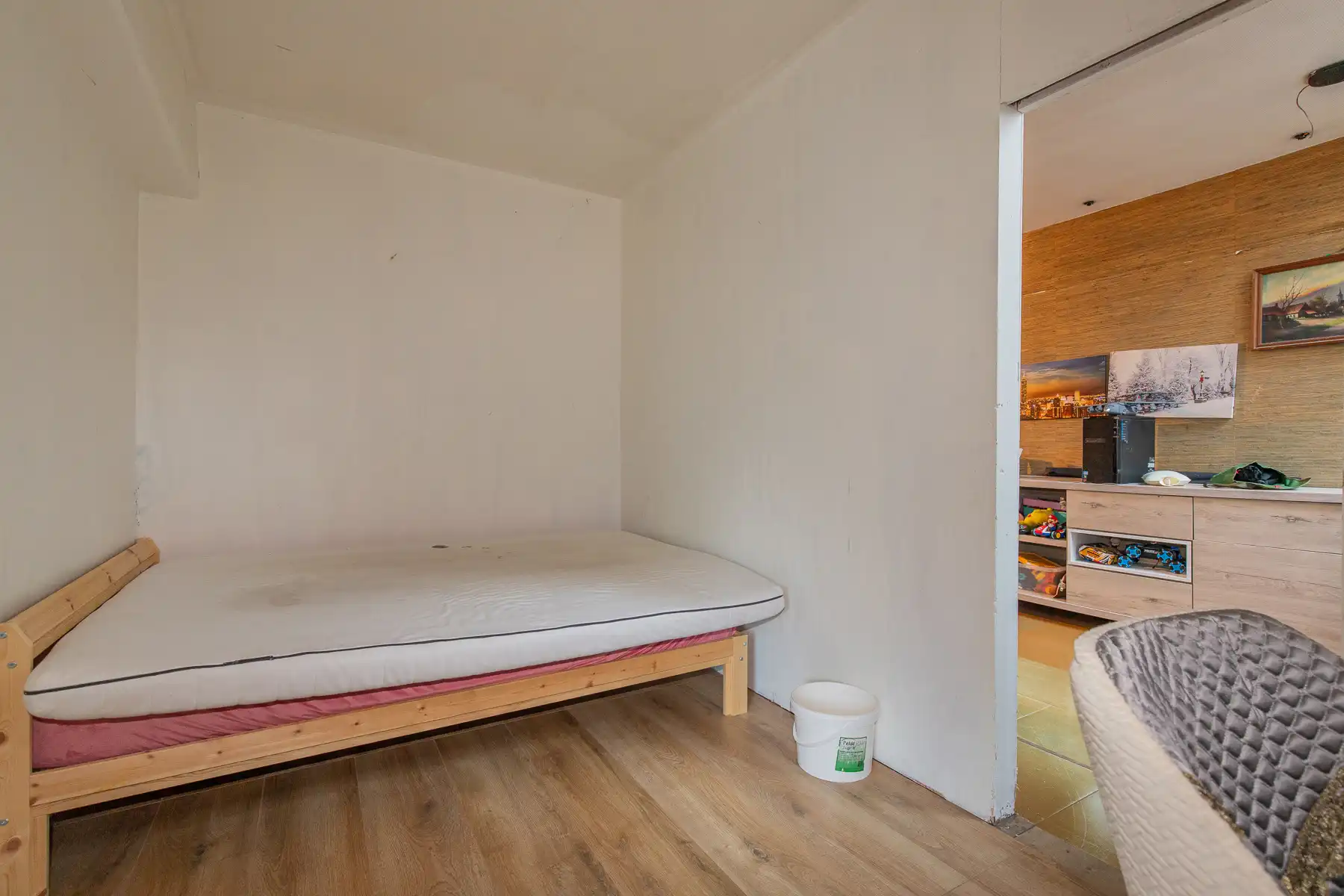 Ruim handelspand op commerciële locatie foto 9