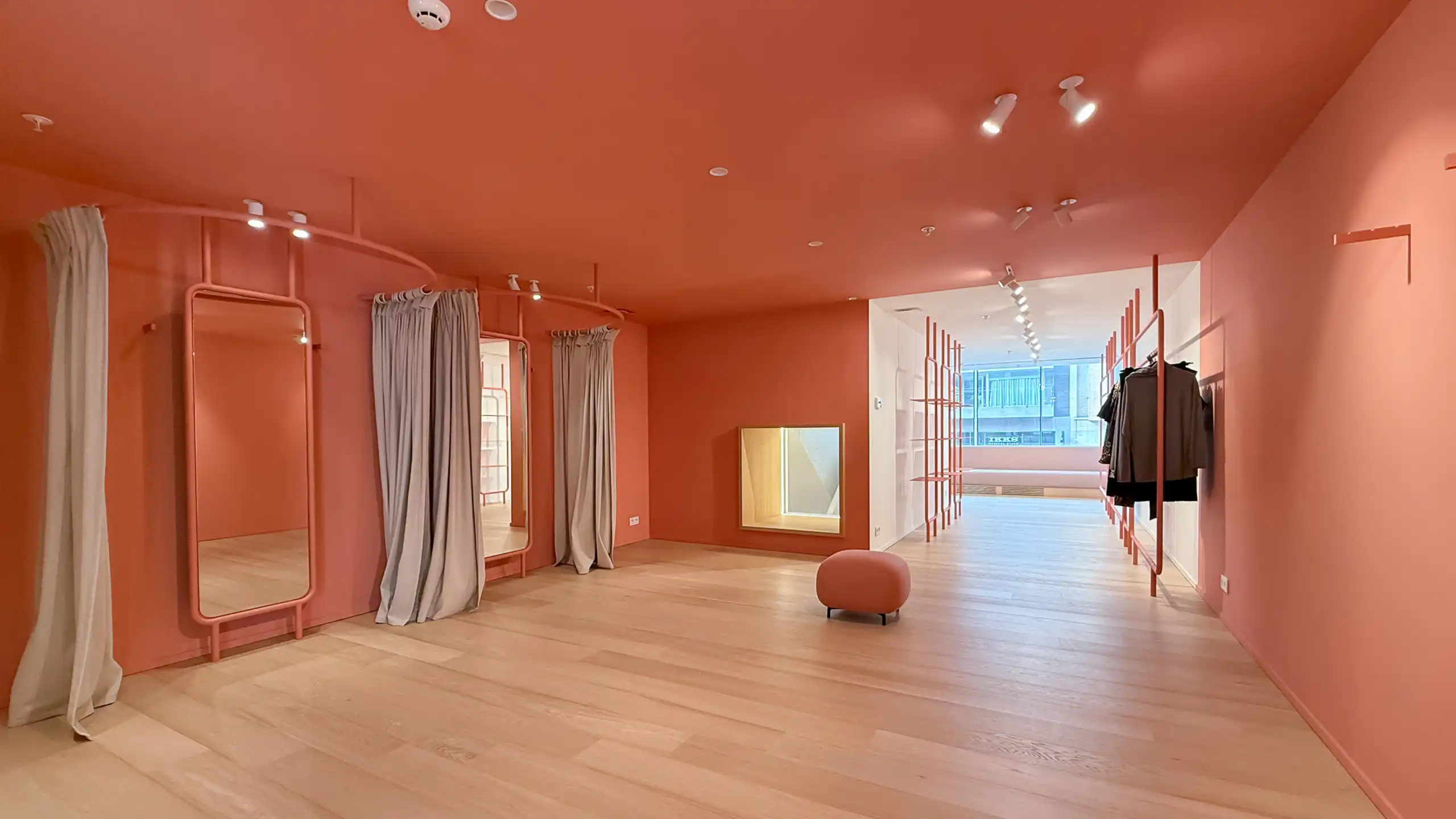 Exclusief winkelpand op toplocatie in de Lippenslaan... foto 19