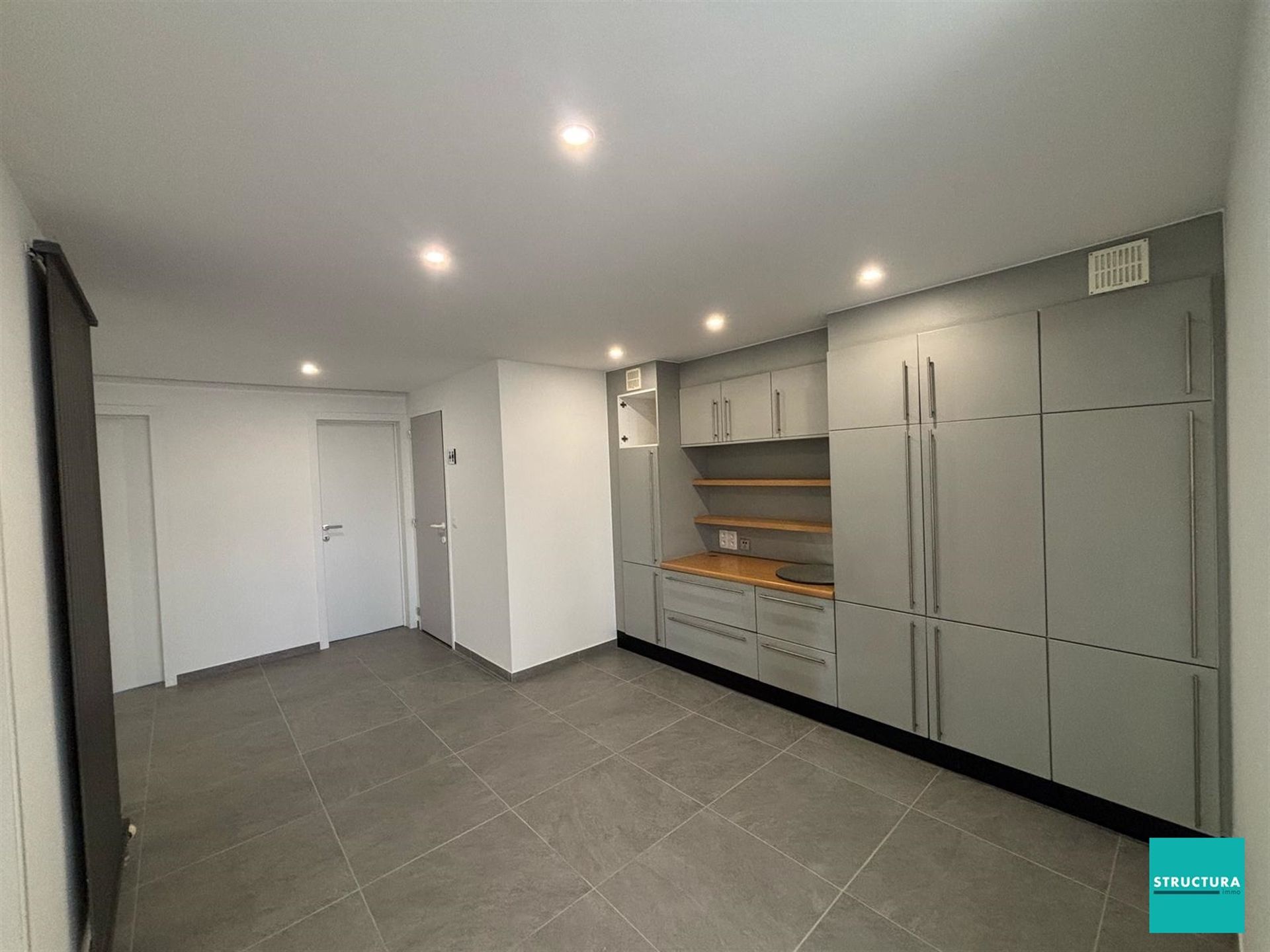 Volledig gerenoveerd loft-appartement in het centrum! foto 22