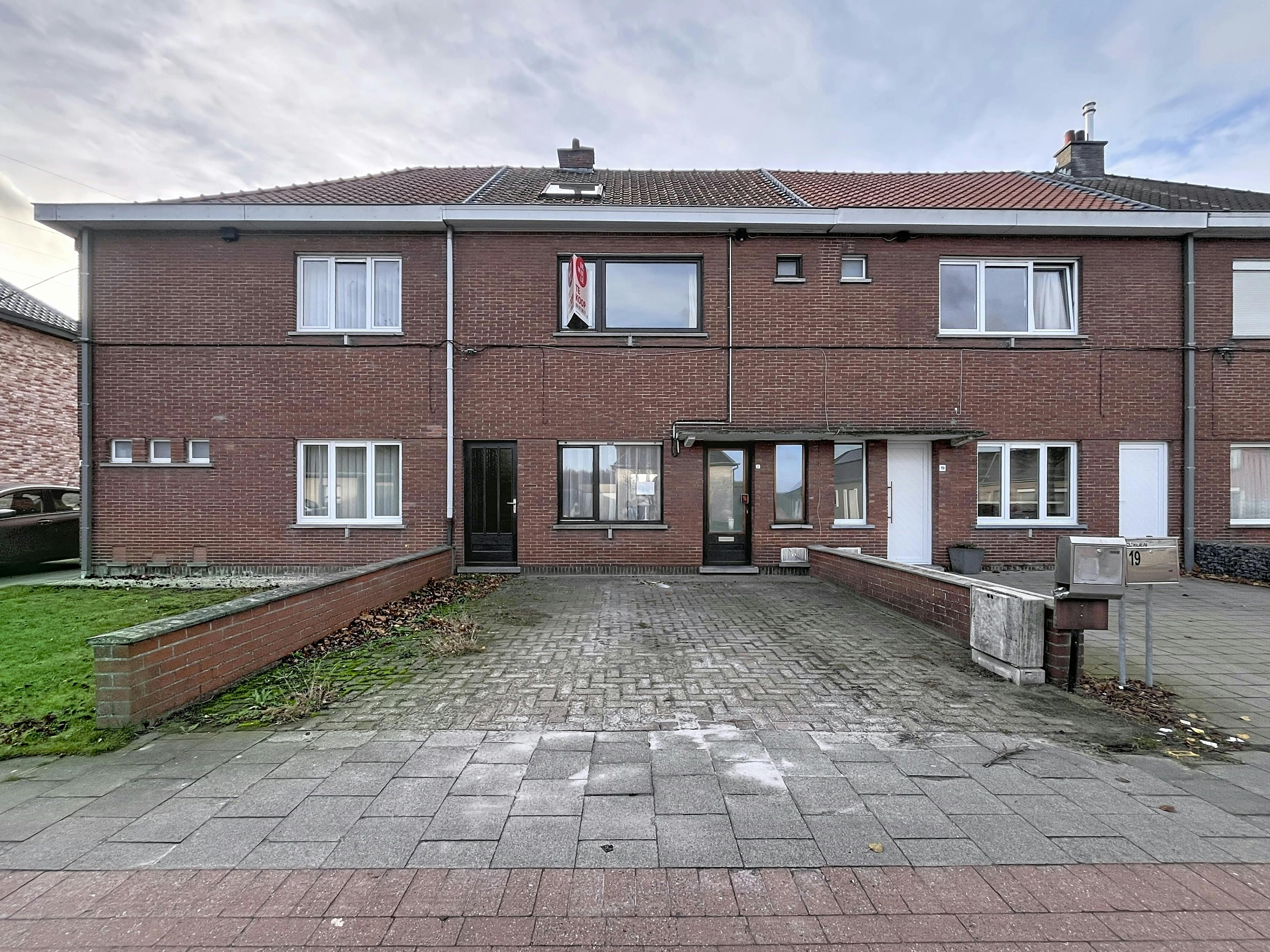 Hoofdfoto van de publicatie: Huis met 4 slaapkamers te koop in Waarschoot