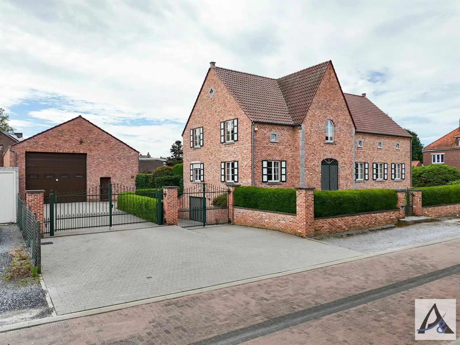 Villa te koop Haagstraat 2 - 3740 BILZEN-HOESELT