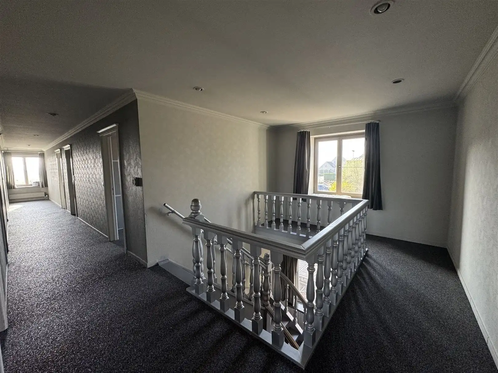 Woning met kantoren en magazijn van 1500m² foto 12