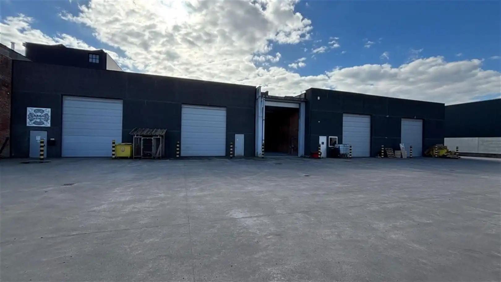 Gerenoveerde KMO unit te Beerse foto 3