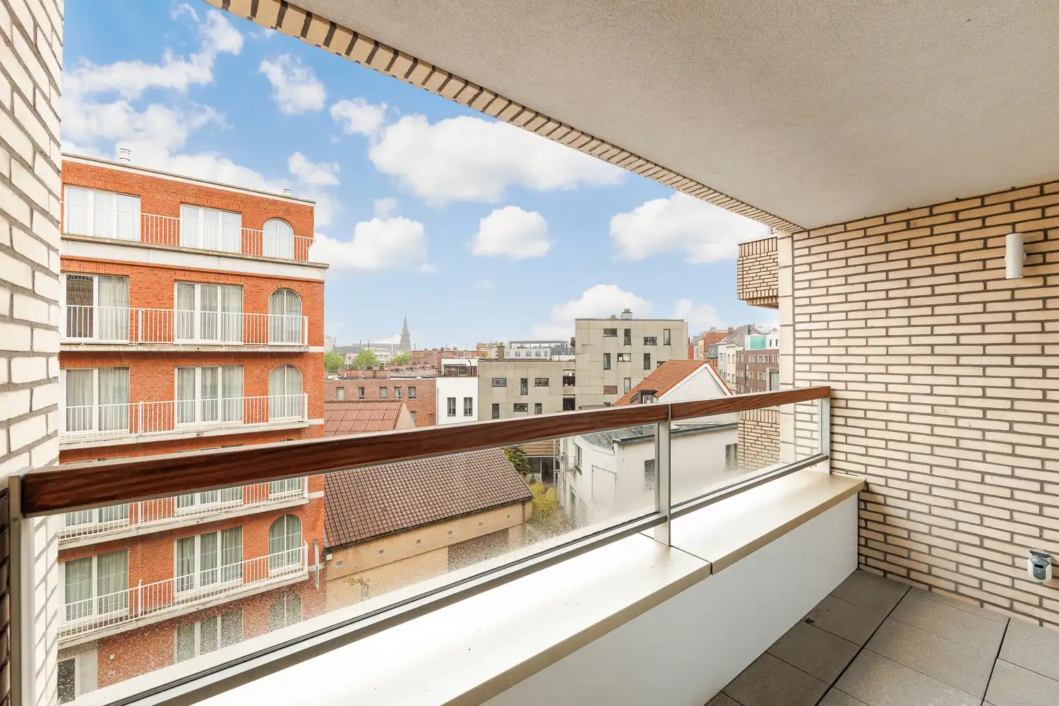 Recent 1-slaapkamer appartement met terras vlakbij Park Spoor Noord foto 6