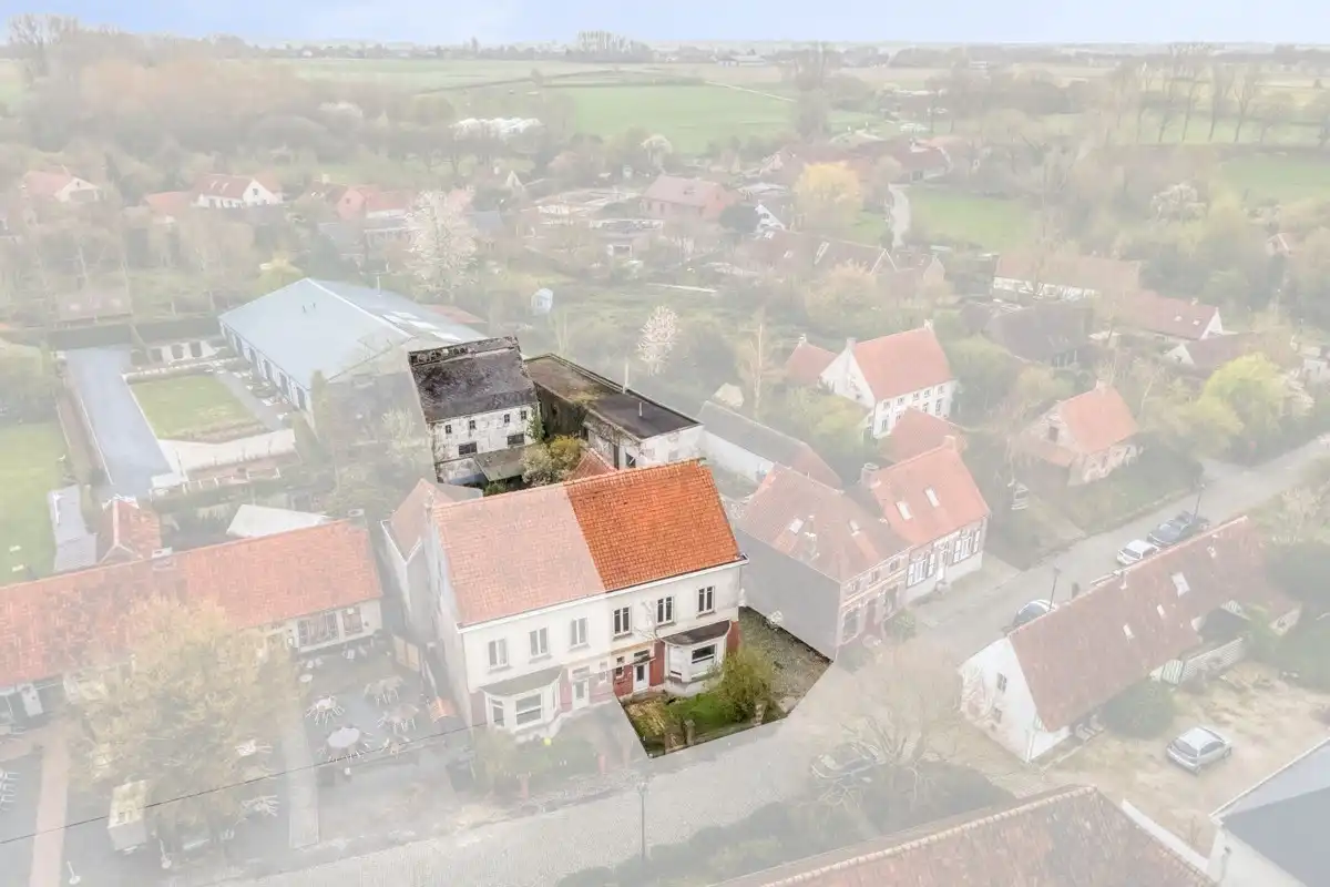 Voormalig brouwershuis en brouwerij in art-deco foto 22