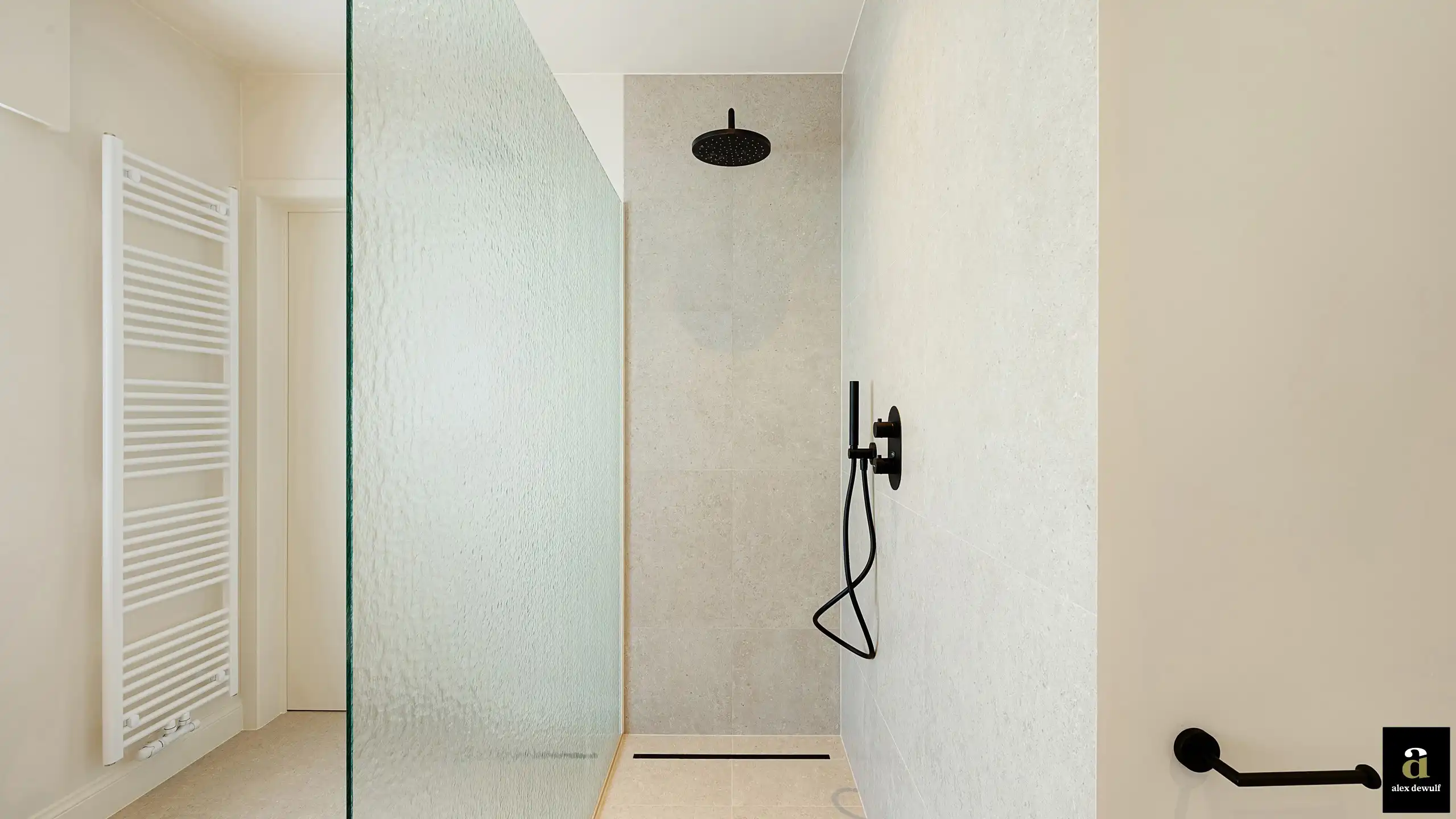 Uitstekend gelegen, volledig gerenoveerde koppelvilla te Duinbergen, op wandelafstand van het strand en de duinen. foto 35