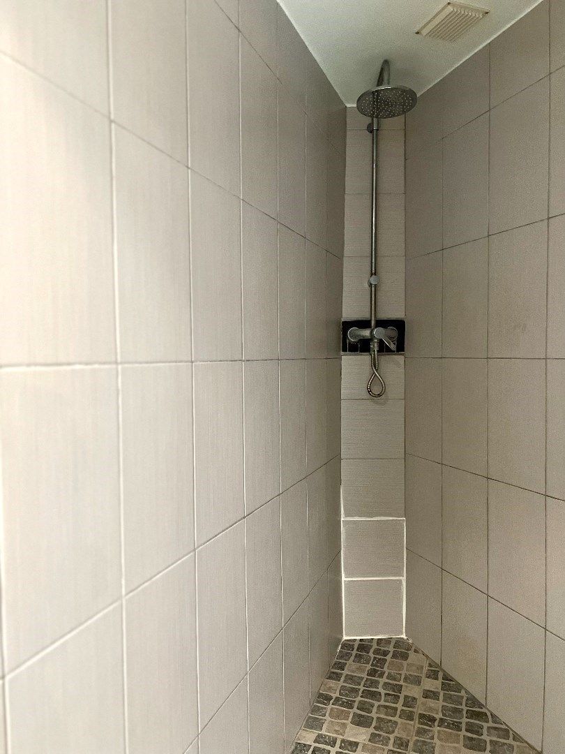 Instapklare rijwoning met tuin en 2 slaapkamers te koop te Harelbeke. foto 7