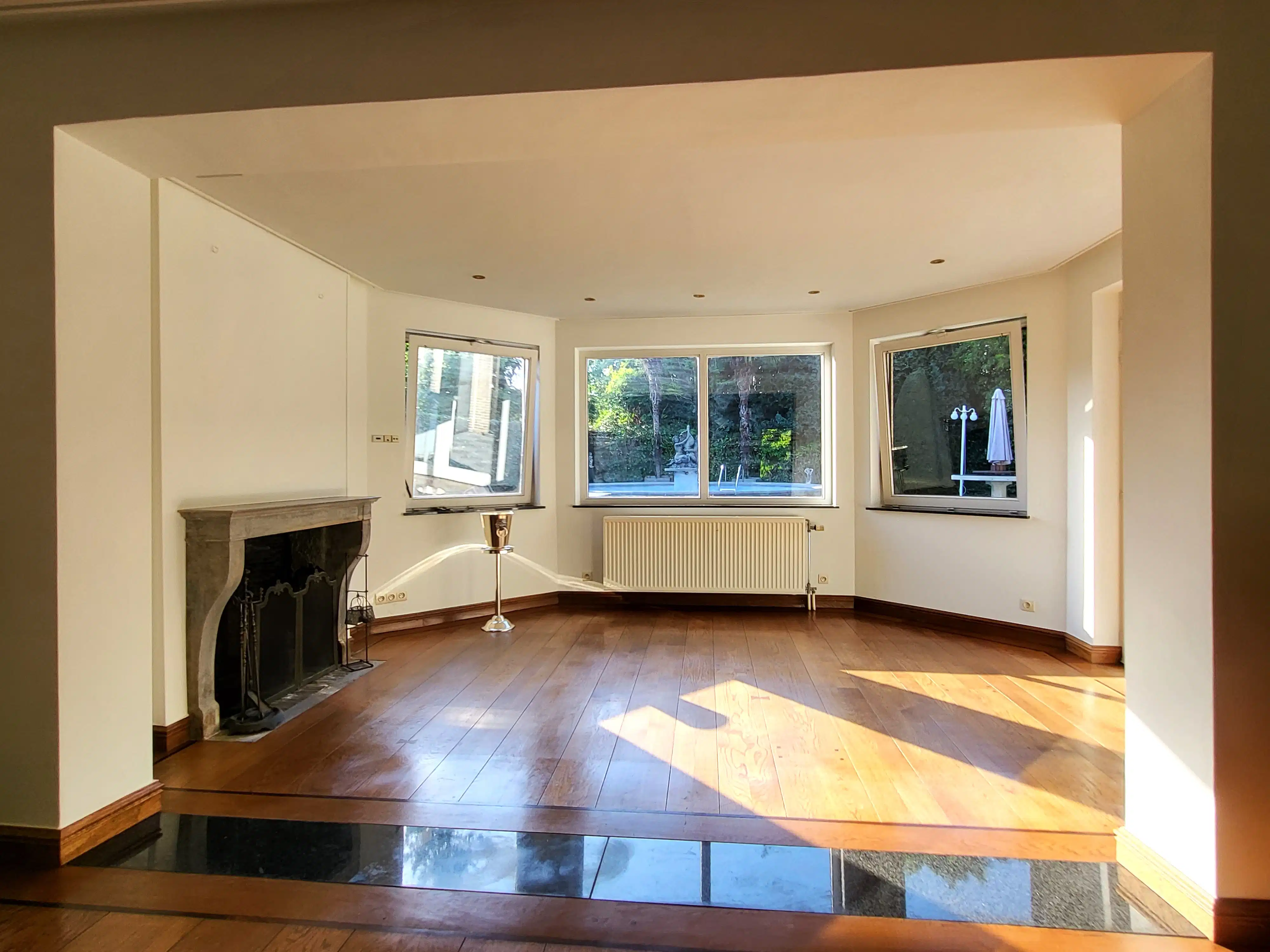 Exclusieve villa in pittoresk Roborst met vrij uitzicht op een bosgebied, zwembad en 4 garages.  foto 18