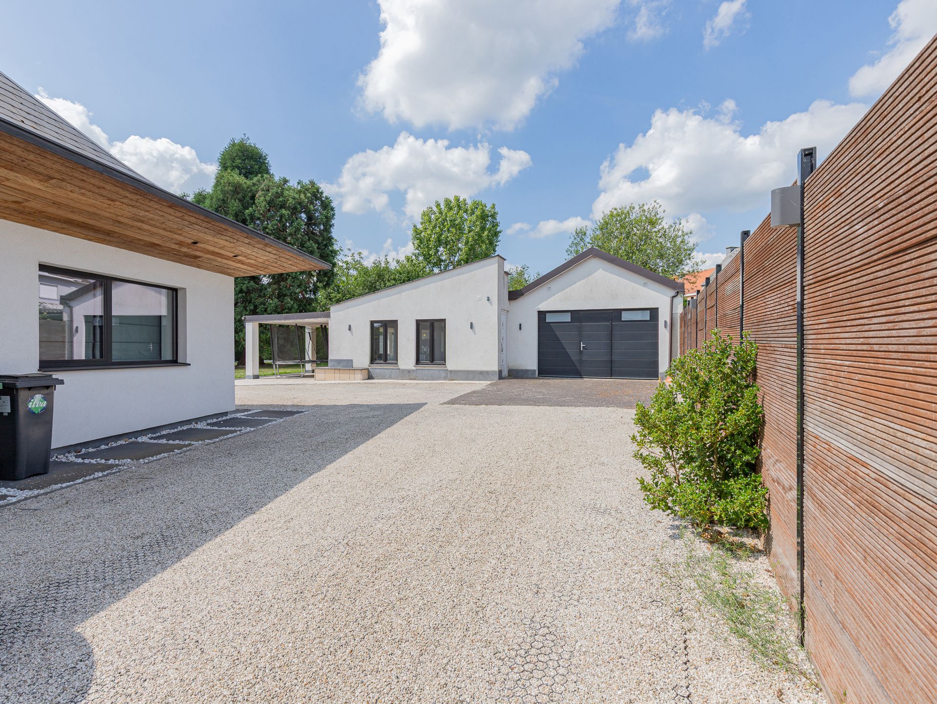 KERKSKEN - Exclusieve villa met vele mogelijkheden! foto 24