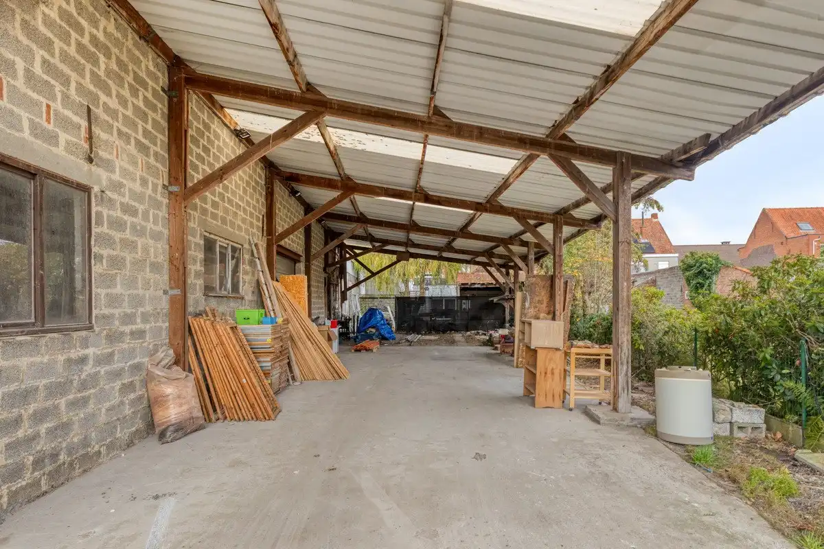 Te renoveren rijwoning met achterliggend groot magazijn! foto 16