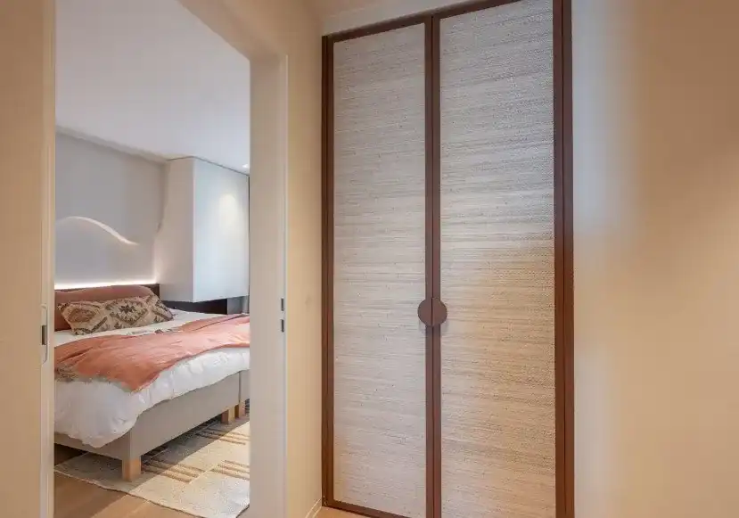Exclusief gerenoveerd appartement met frontaal zeezicht op toplocatie in het Zoute foto 14