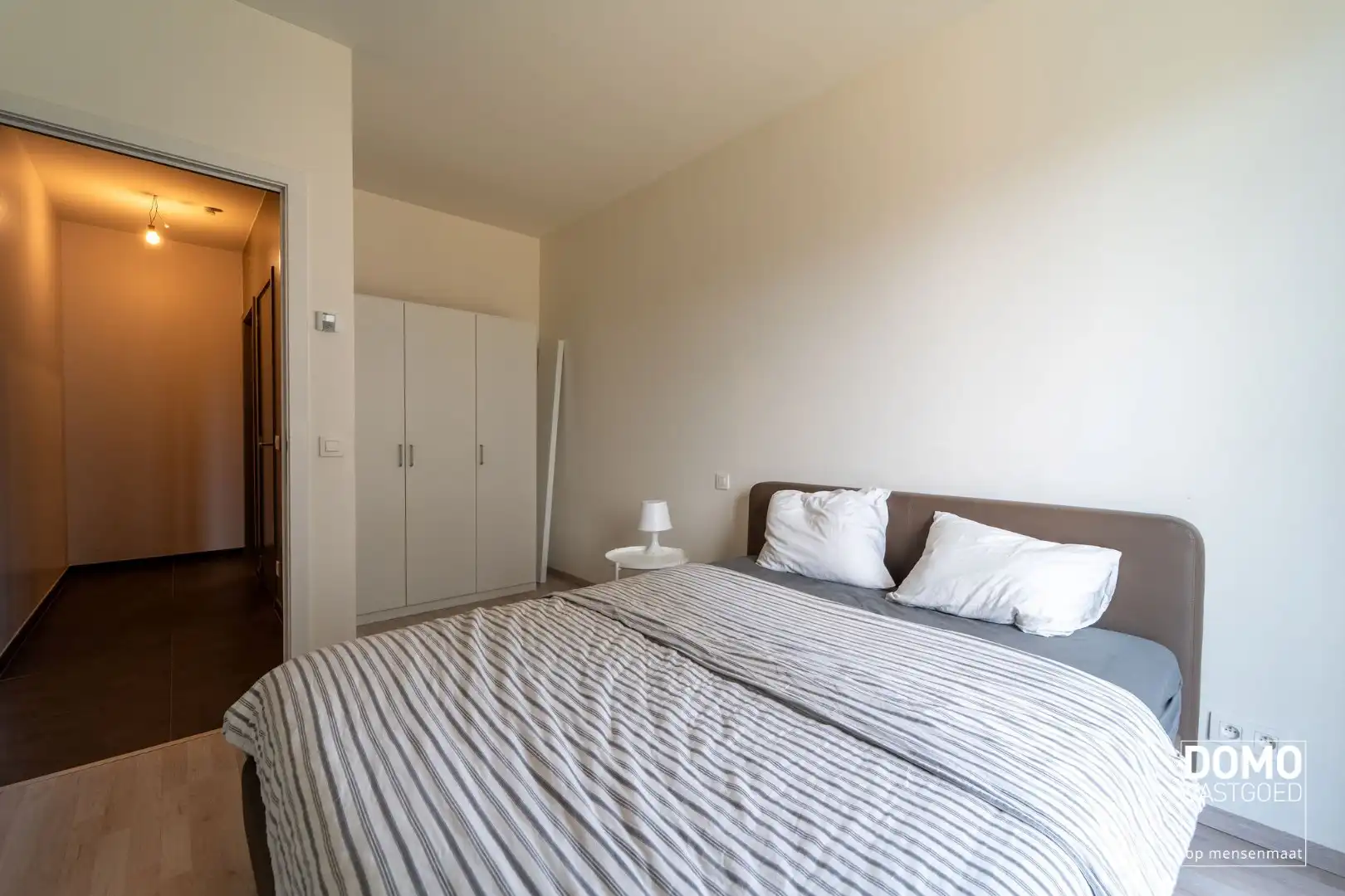 LUXE APPARTEMENT MET PRACHTIG TERRAS, 2 SLAAPKAMERS EN AUTOSTANDPLAATS TE KOOP IN HARTJE VAN HASSELT  foto 7