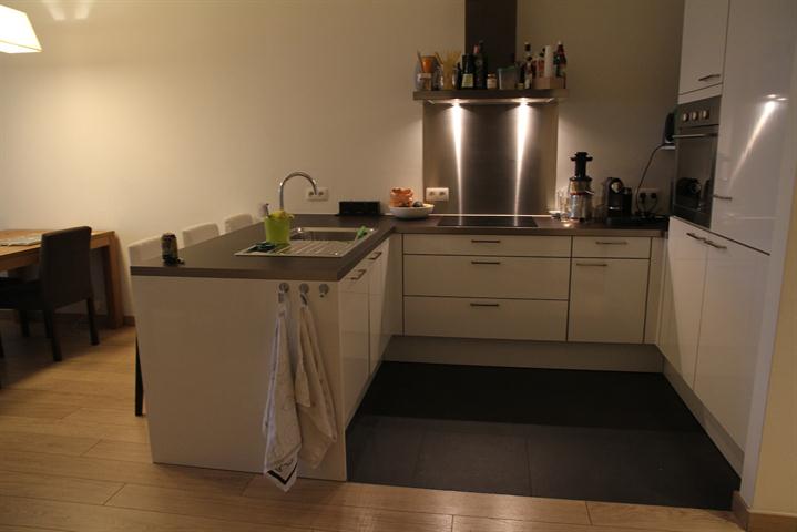 ANTWERPEN ZUID - Gemeubeld appartement  foto 6