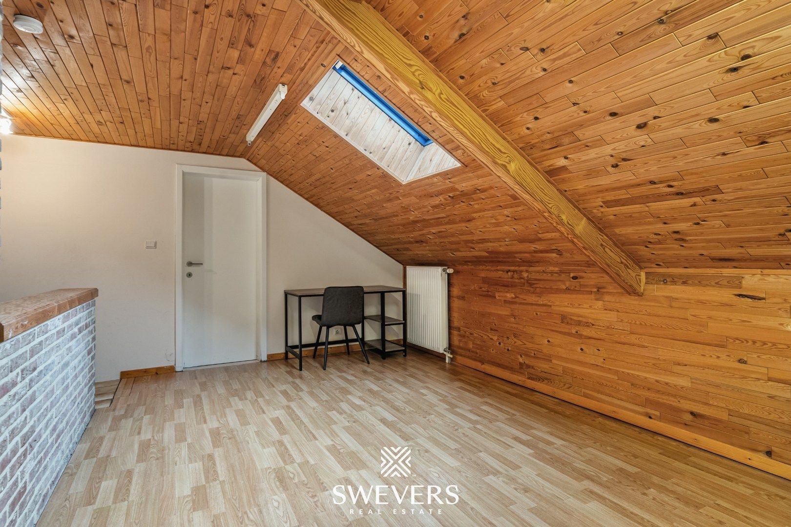 Instapklare gezinswoning met 5 slaapkamers en zonnige tuin te Genk foto 22