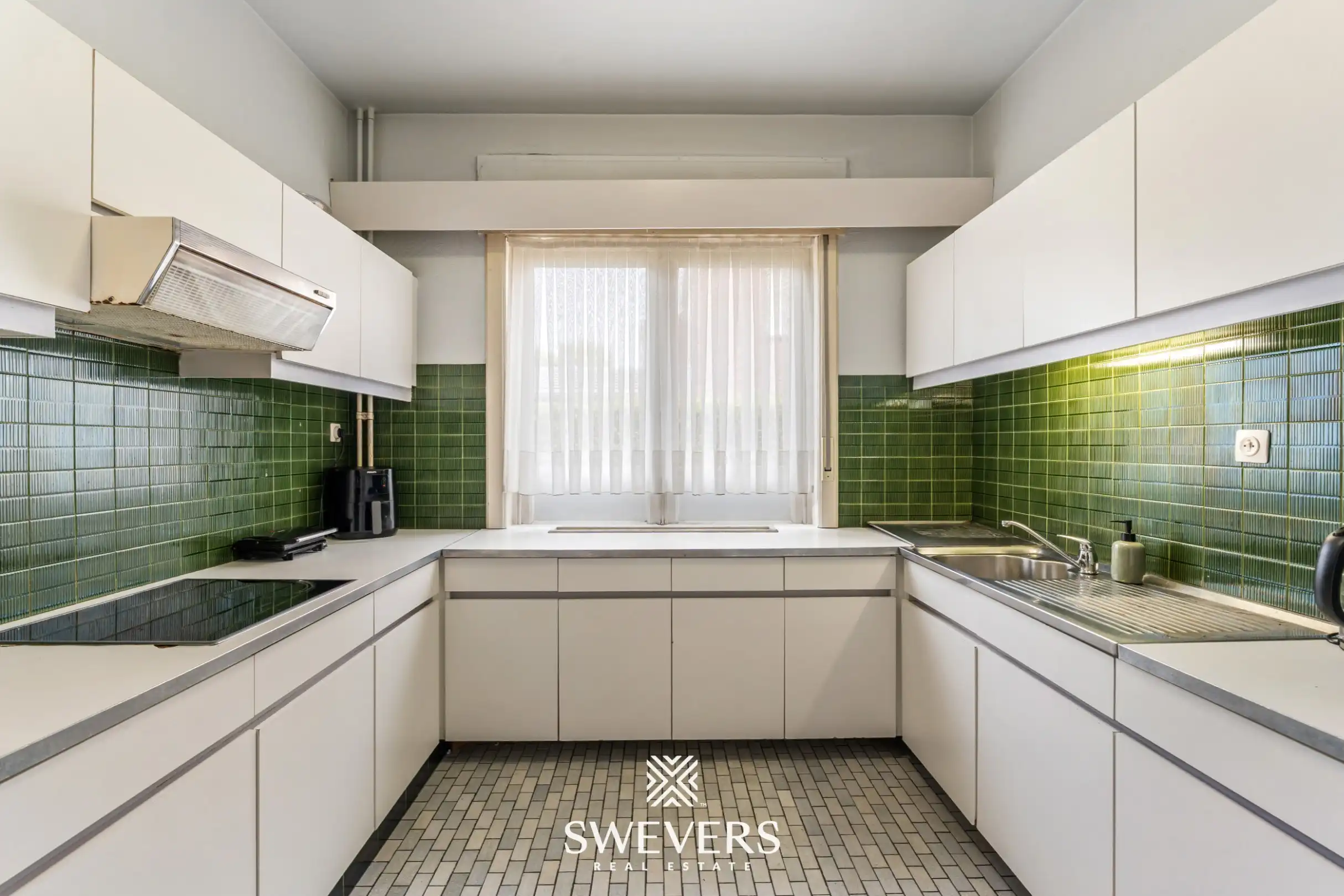 Ruime woning met veel potentieel op een perceel van 815 m² in Heusden-Zolder foto 8