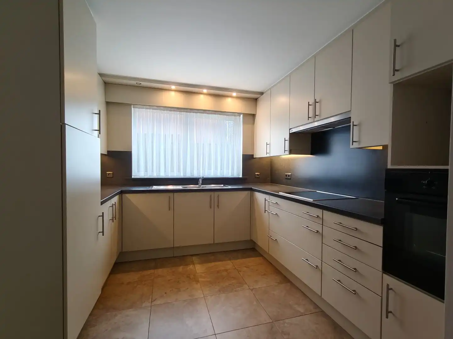 Gelijkvloers appartement met tuin te Zele foto 3