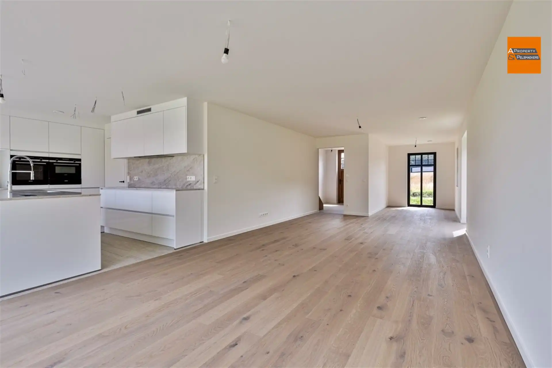 Nieuwbouwwoning met 4 slaapkamers foto 11