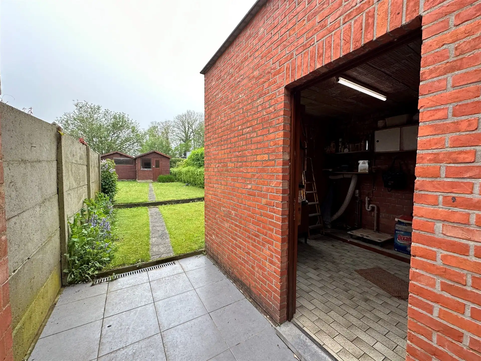 Centraal gelegen woning + garage op 281m² grond foto 19