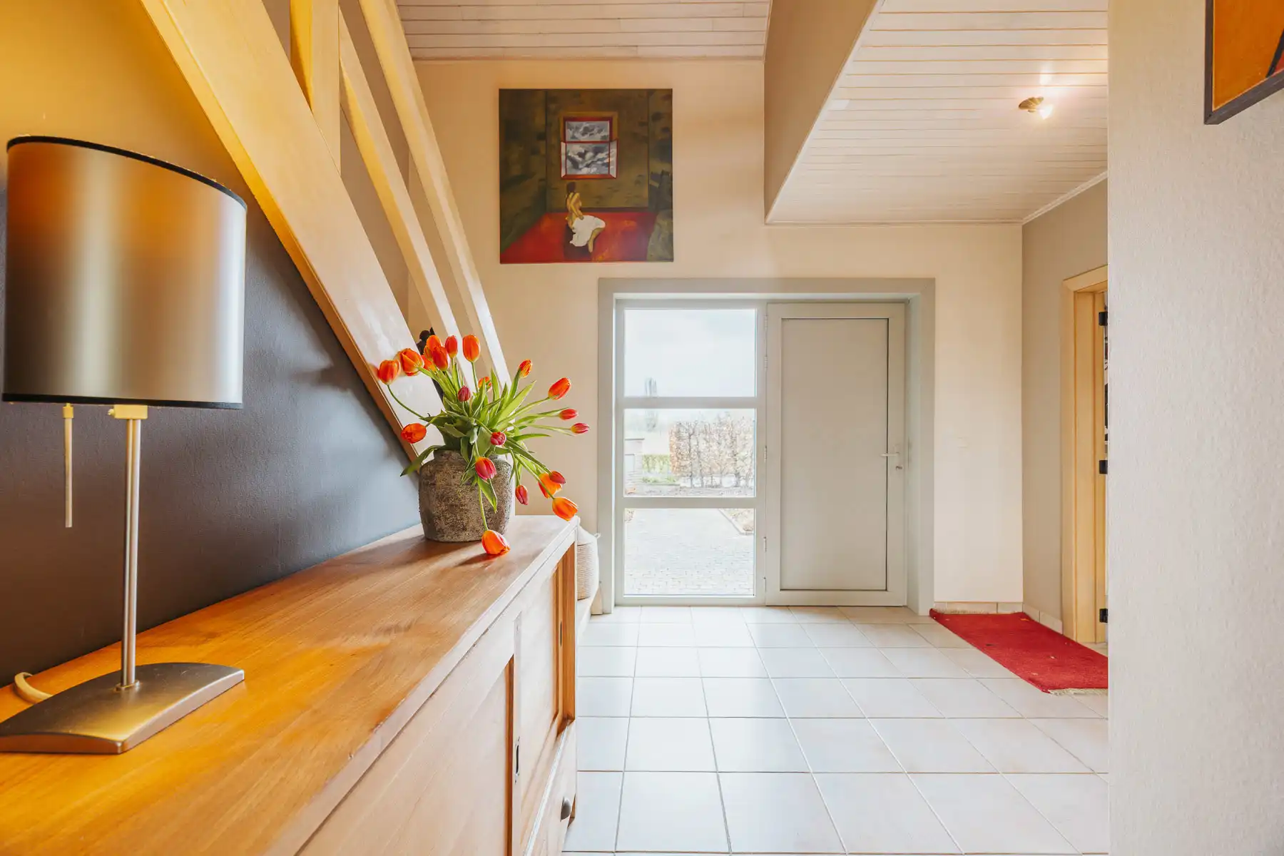 Ruime, instapklare woning met mooie tuin in groene omgeving foto 4