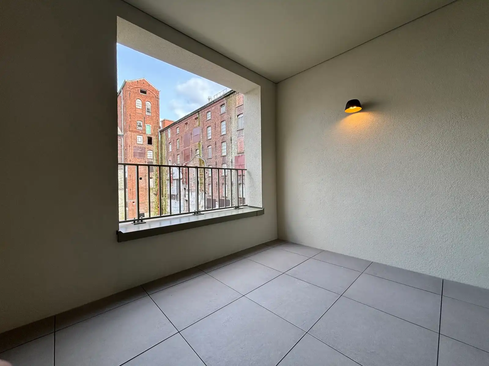 Stijlvol & energieneutraal wonen in hartje Deinze foto 6