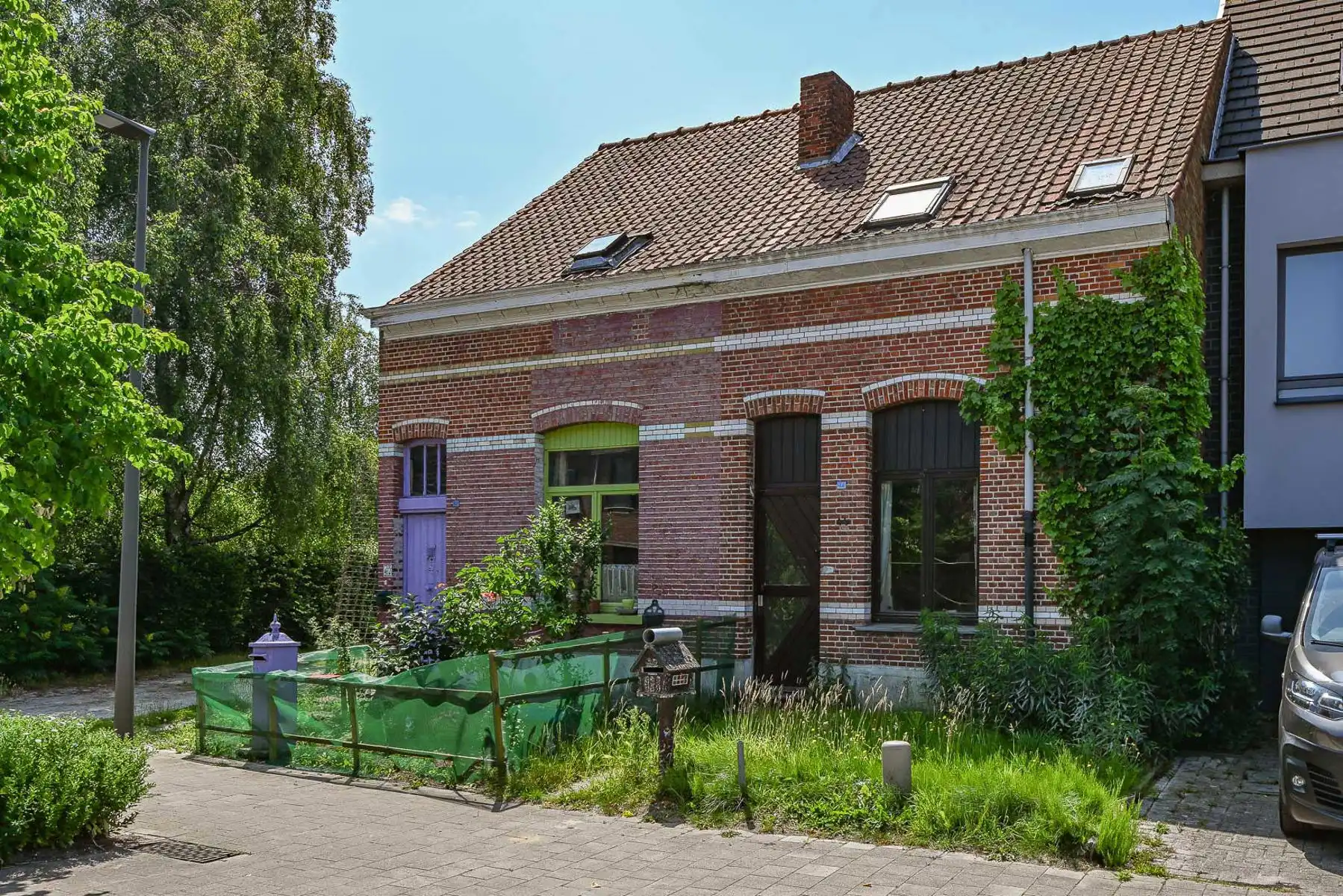 Hoofdfoto van de publicatie: Charmante te renoveren woning met vrij zicht in Ekeren-Donk