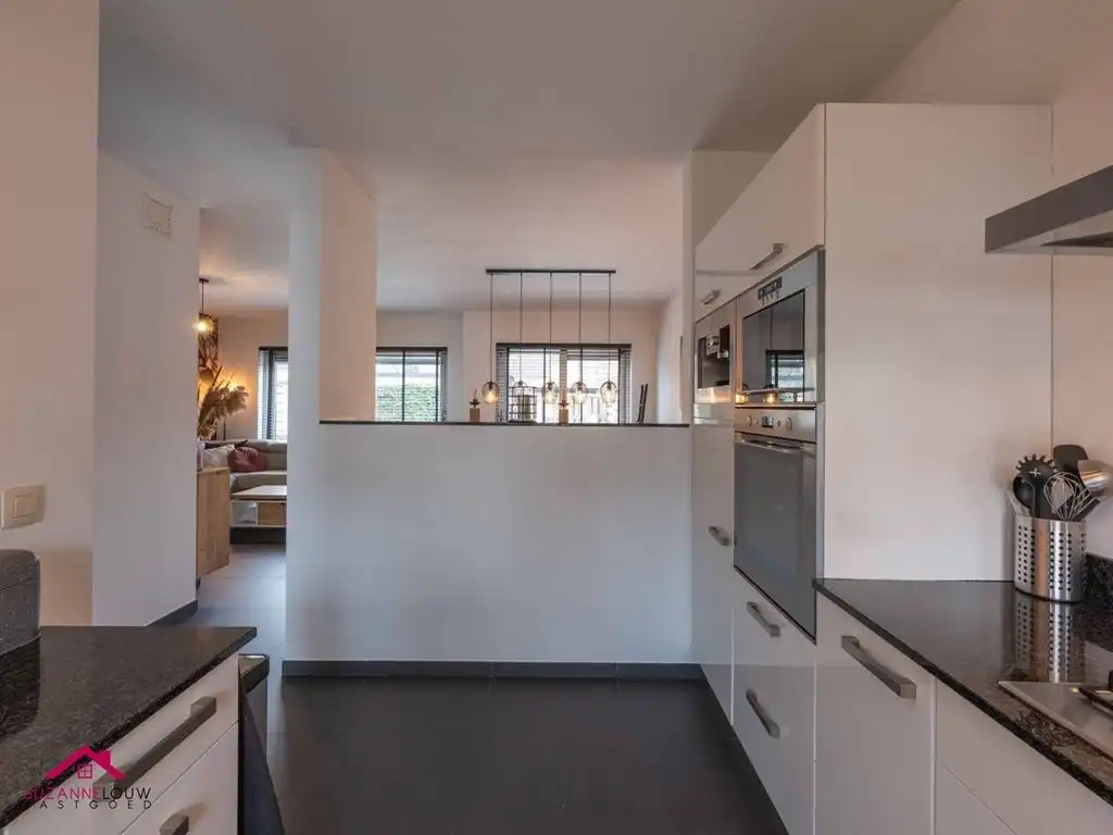 Instapklare gezinswoning in hedendaagse stijl foto 10