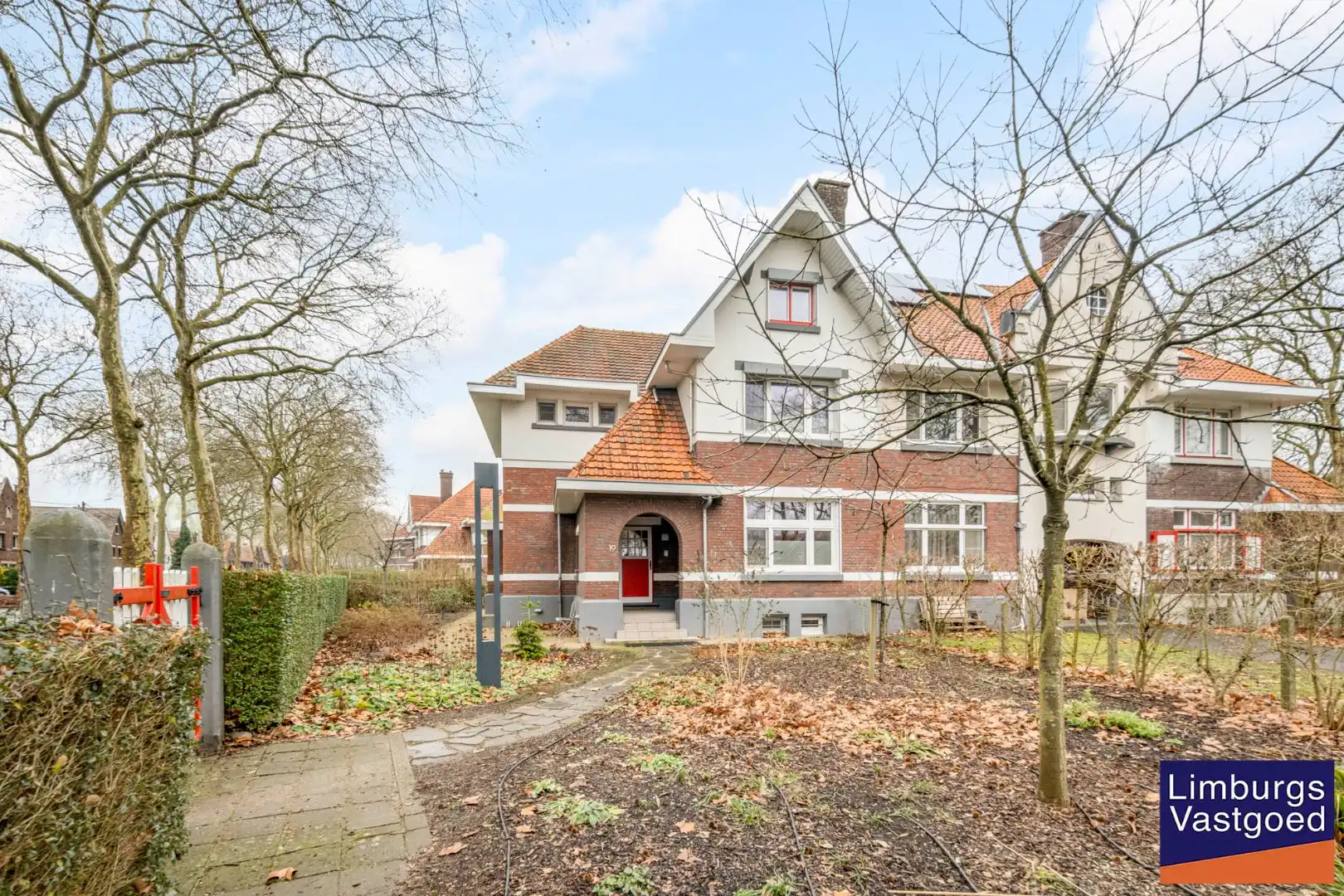 Woonhuis met  praktijkruimte te Waterschei, op een perceel van 6a80ca te Genk foto 33