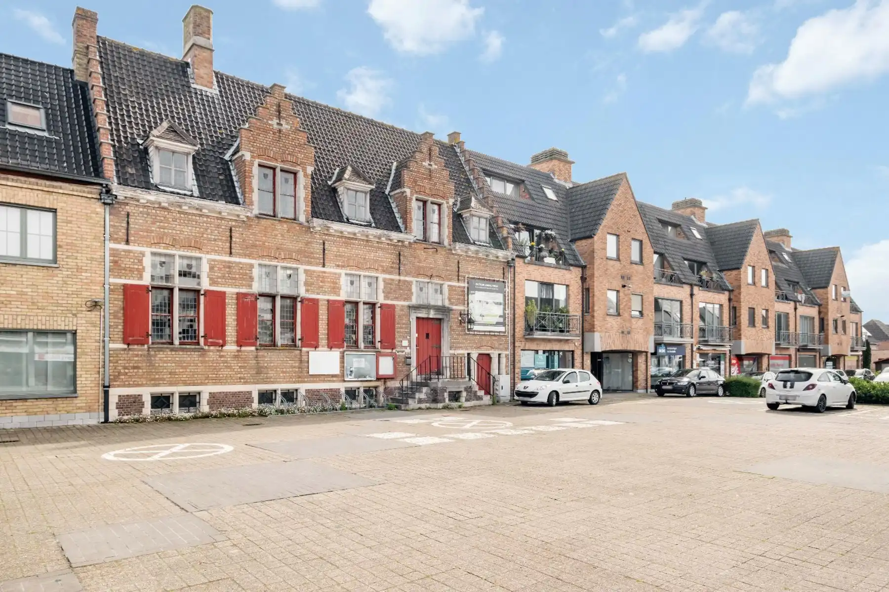 Uniek Historisch gebouw te Veldegem foto 2