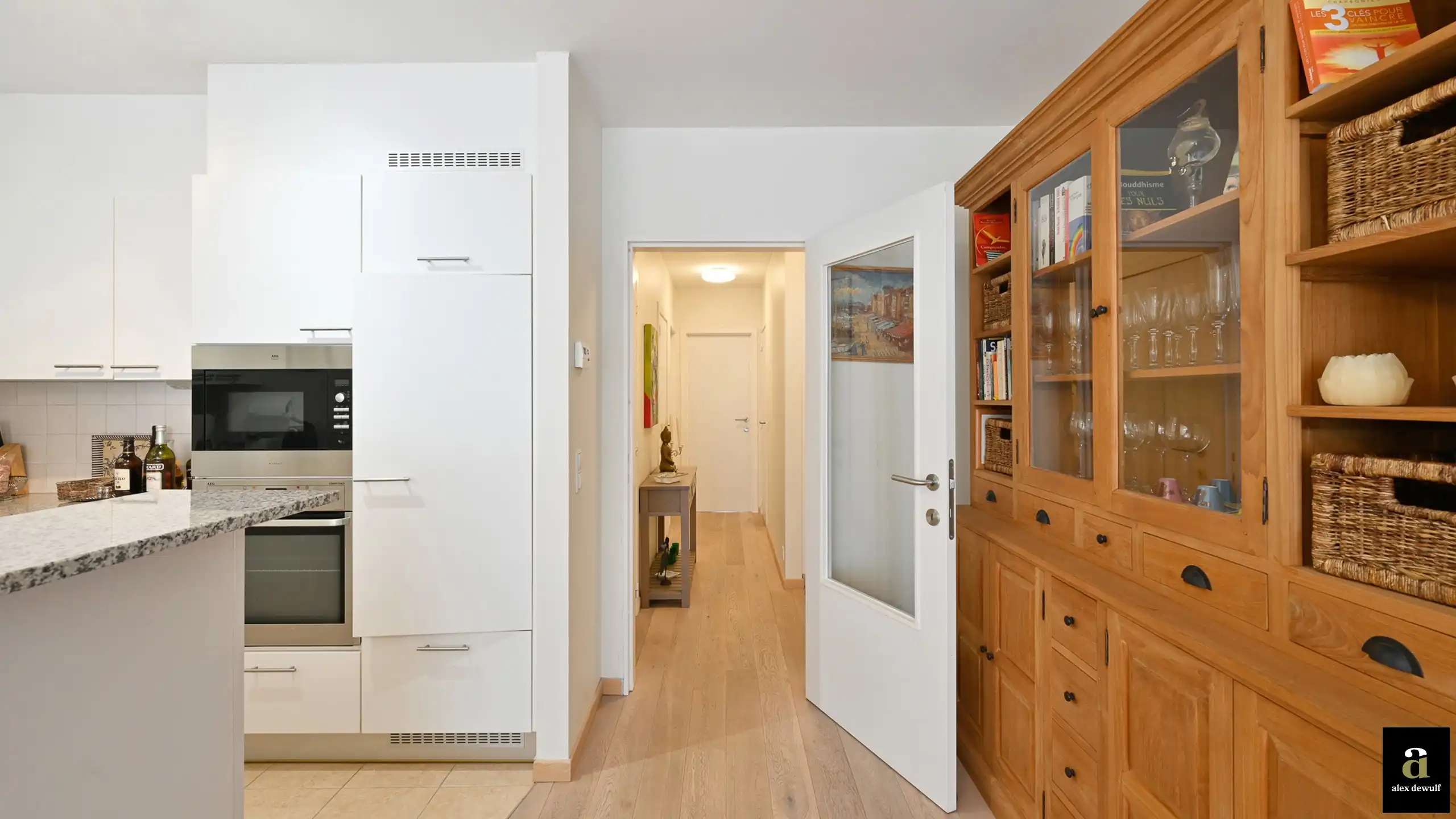 Ruim 2-slaapkamer appartement aan het Rubensplein. foto 7