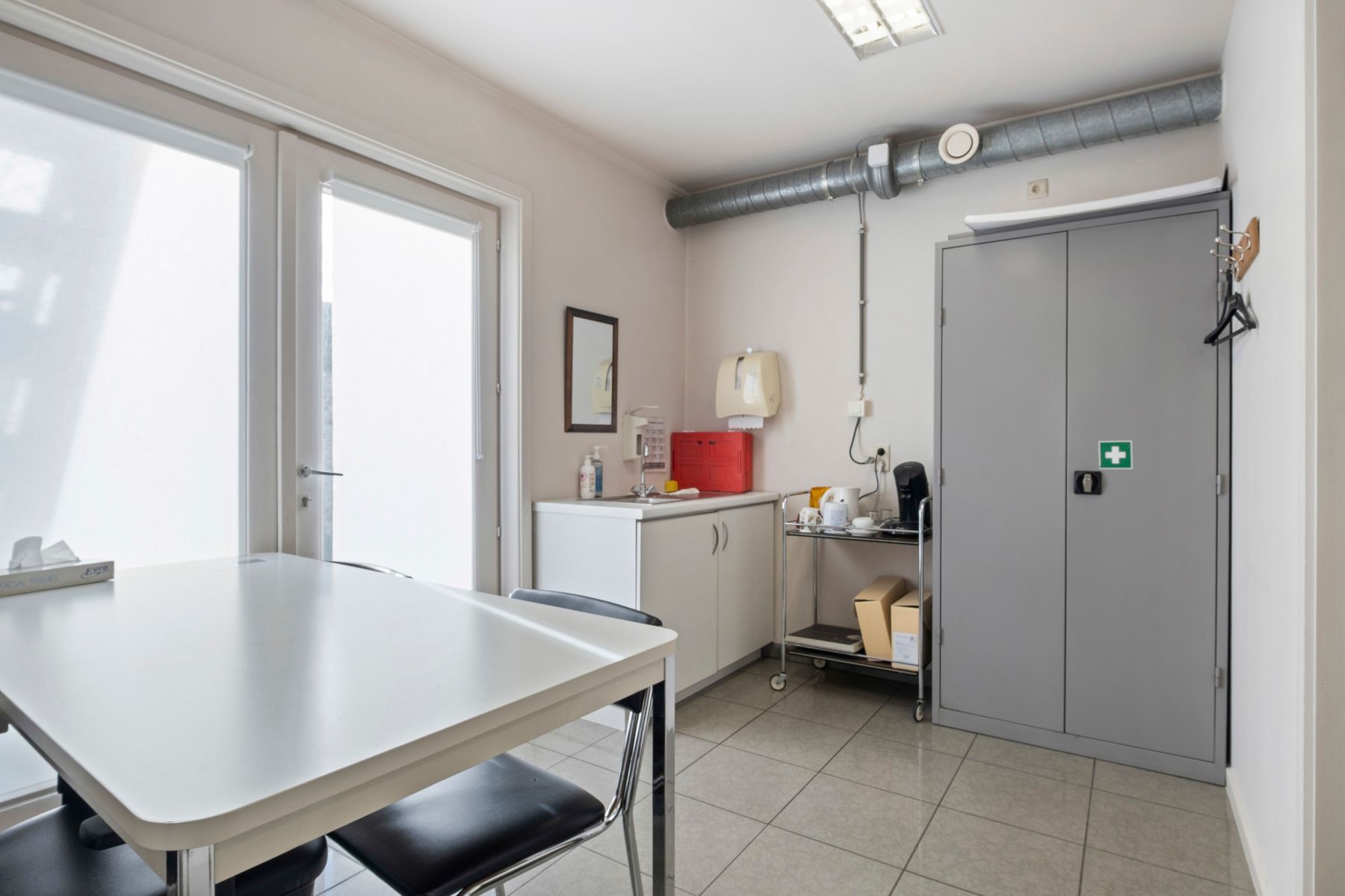 Huis met kantoorruimte te St. Kruis foto 6