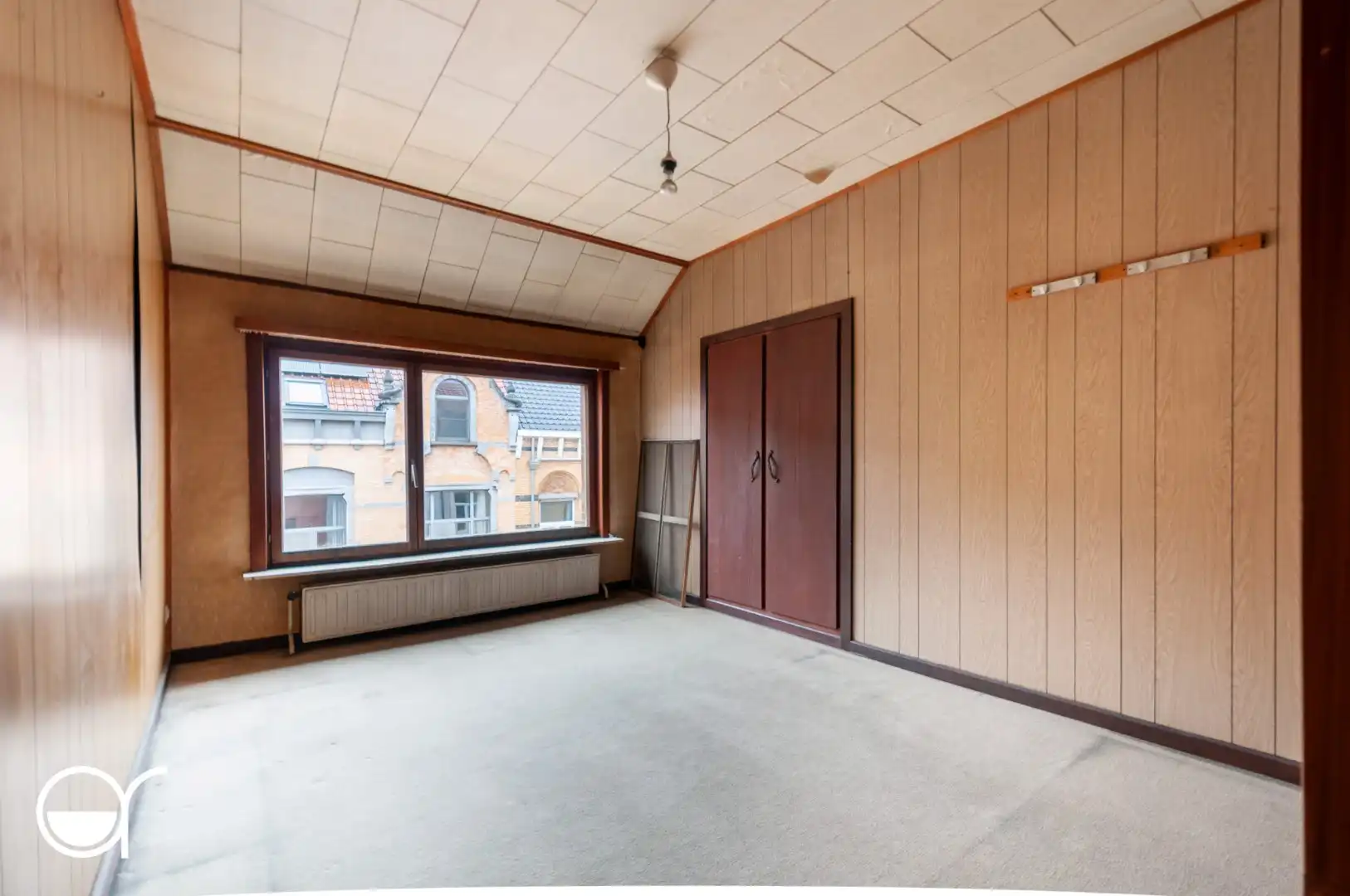 Te renoveren rijwoning vlakbij het Sint-baafskouterpark & Rozebroeken.  foto 23