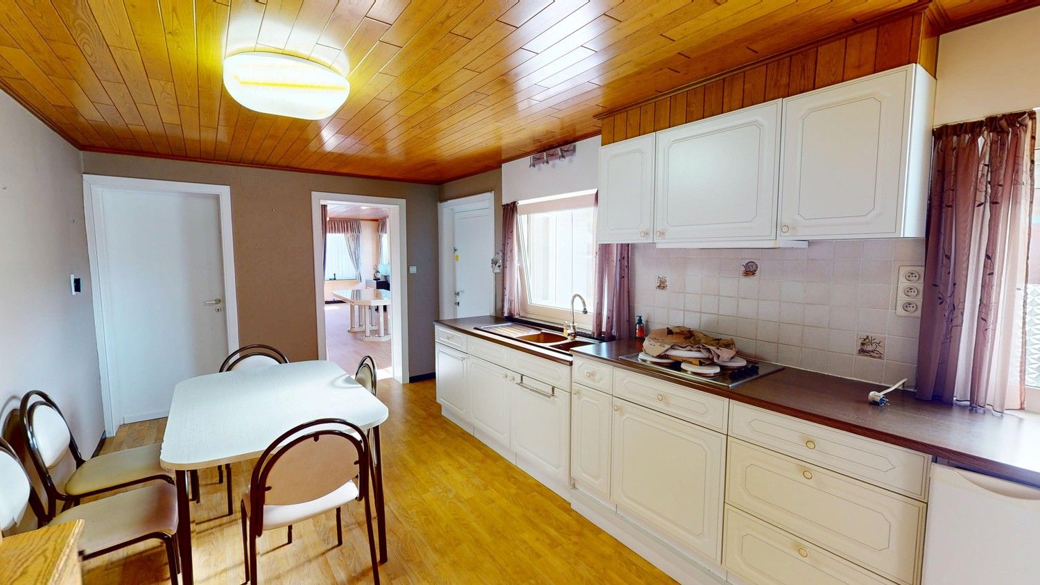 Rustig gelegen halfopen woning met potentieel te koop! foto 6