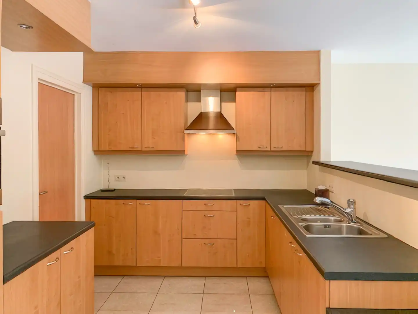 Gezellig, mooi afgewerkt en gunstig gelegen appartement te Aalst foto 8