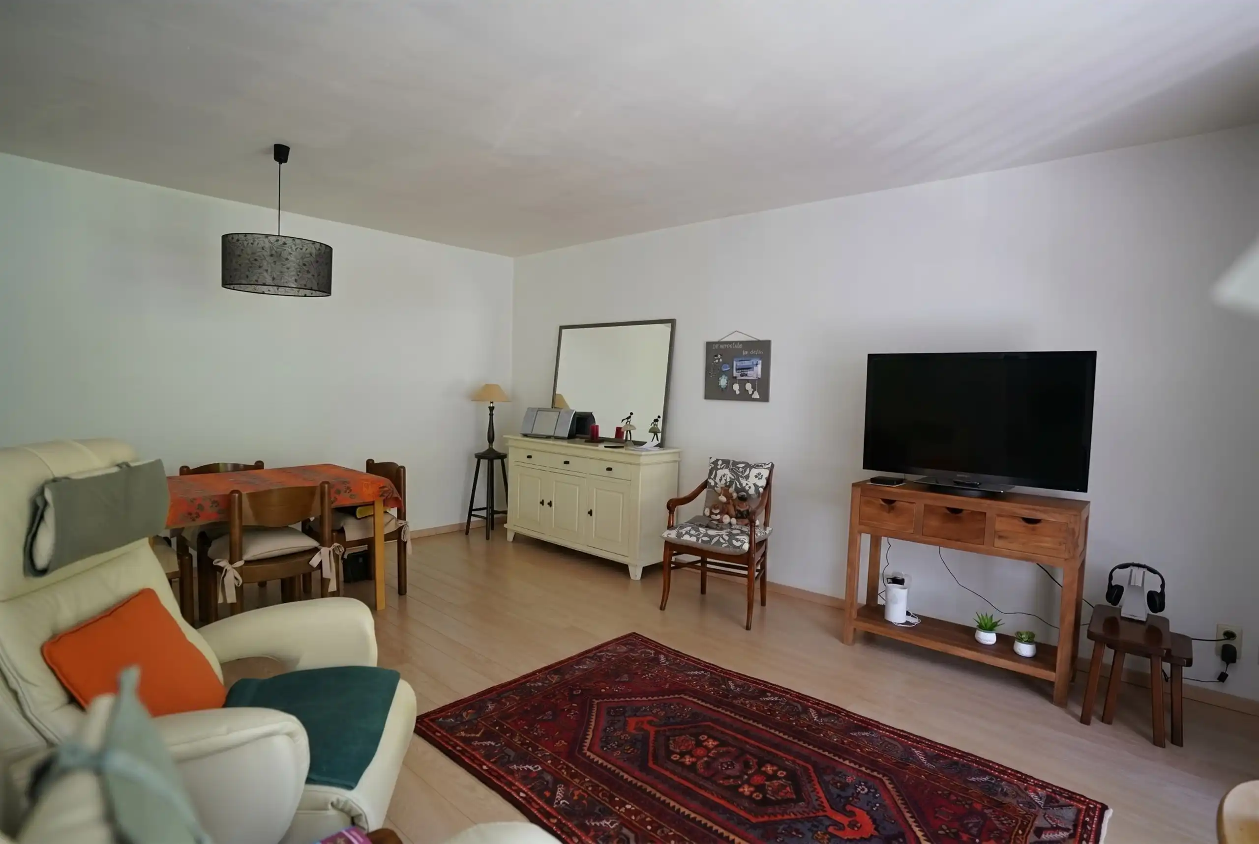 nstapklaar appartement met terras en staanplaats! foto 8