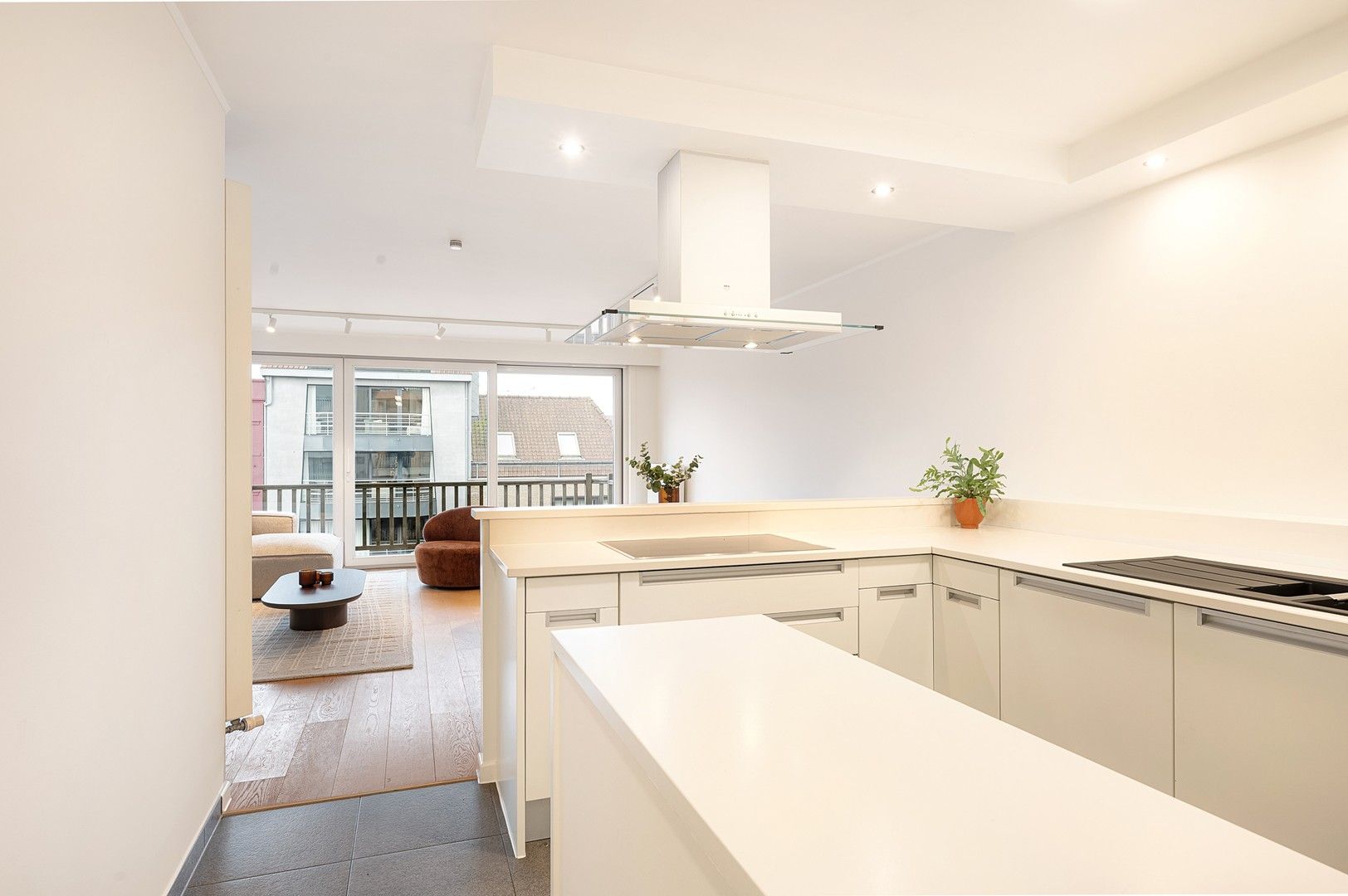 Hedendaags en lichtrijk appartement, centraal gelegen in Knokke. foto 7