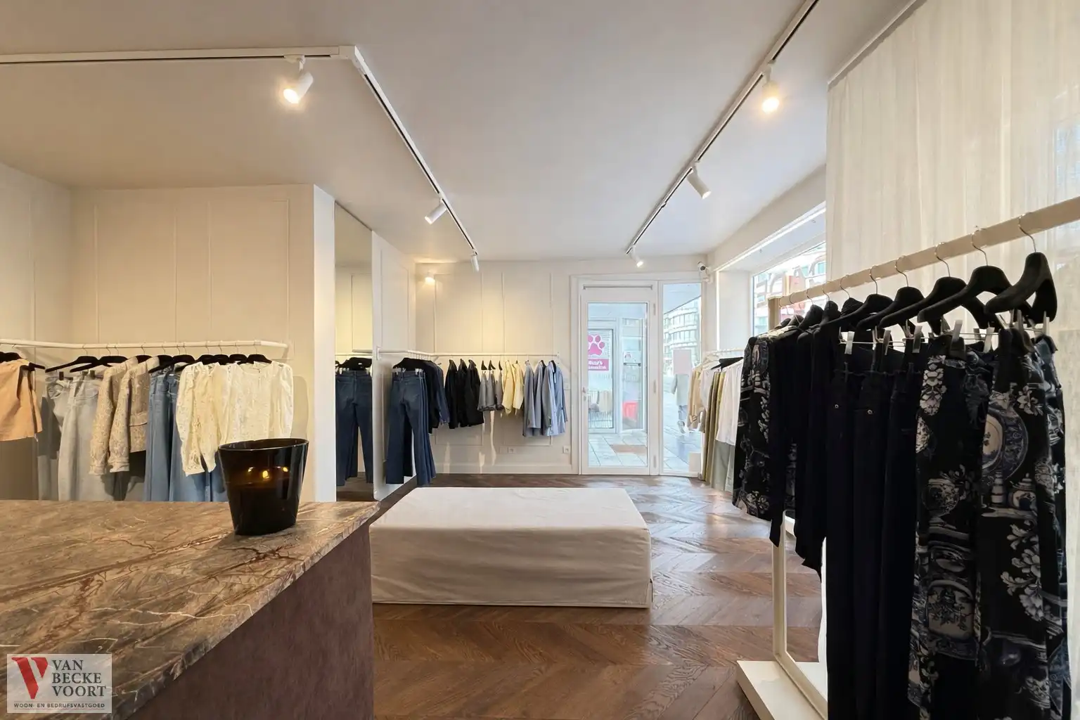 Standingvolle handelsruimte 50m² centrum Oostende foto 4