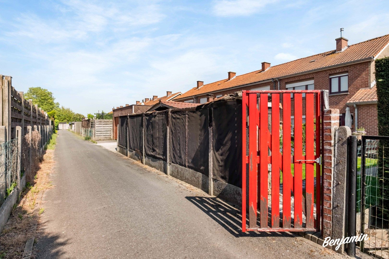 Halfopen woning met 3 slaapkamers, garage en tuin met uitweg in Harelbeke foto 5