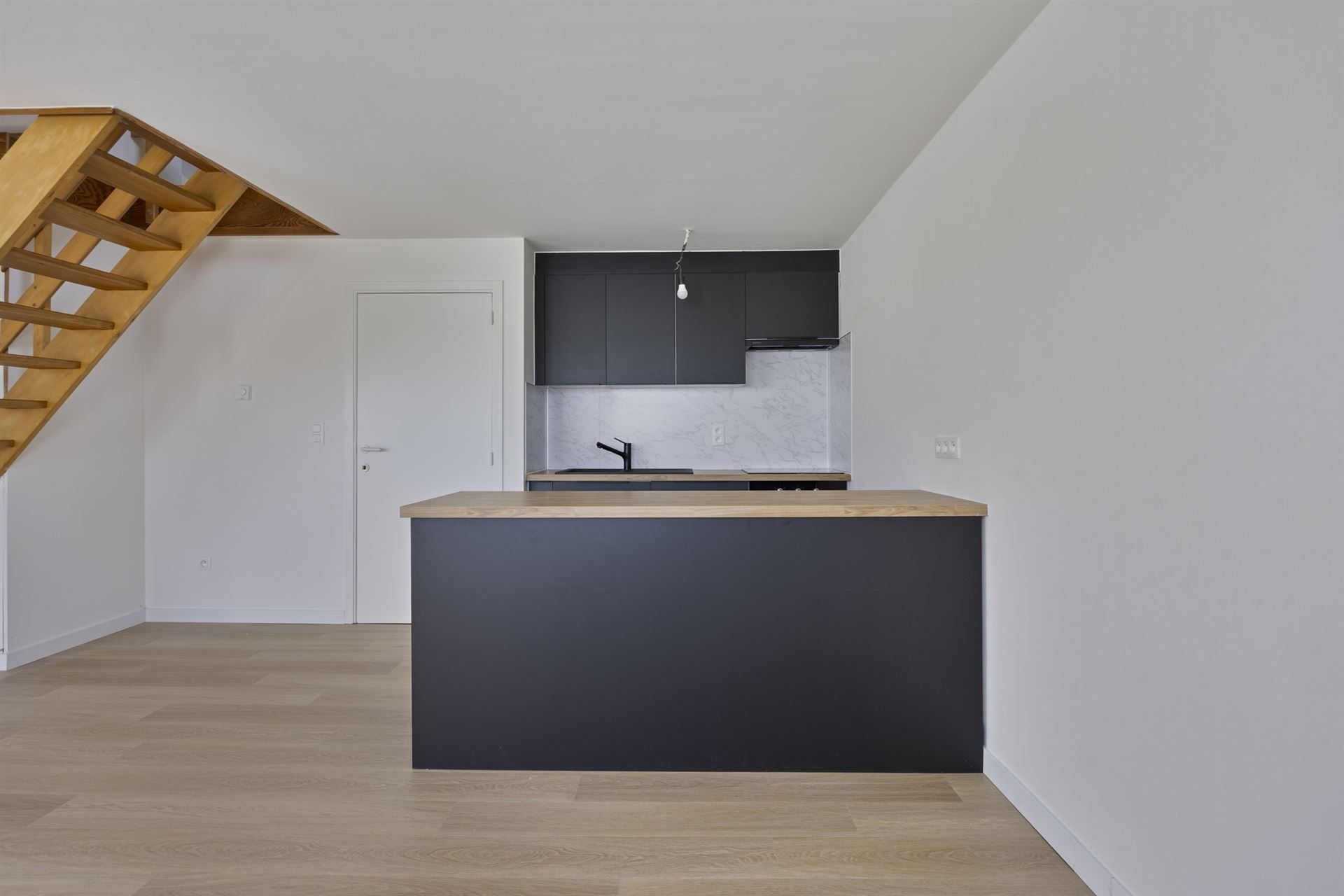 Appartementsgebouw foto 17