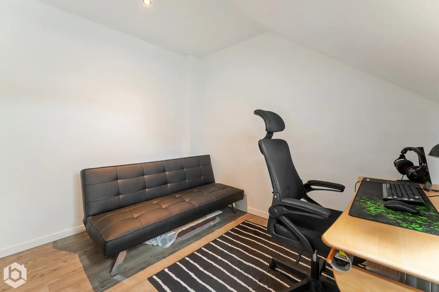 Recent gerenoveerde woning met 3 slpkrs en garagebox foto 28