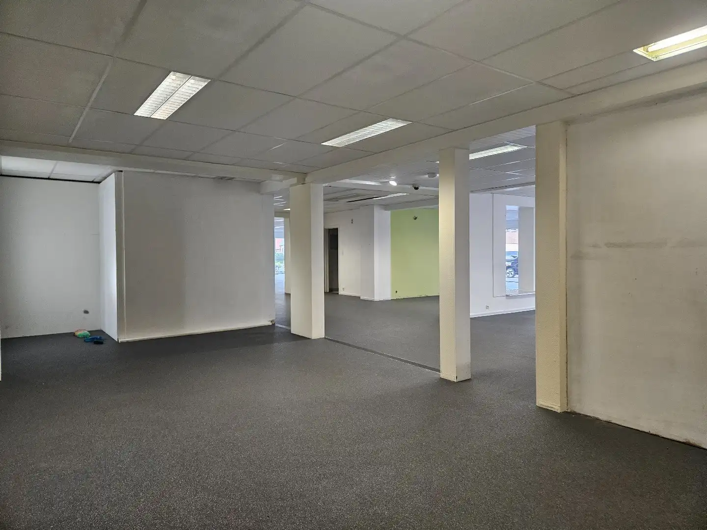 Handelspand van 459m² met diverse mogelijkheden in Geel-Larum! foto 15