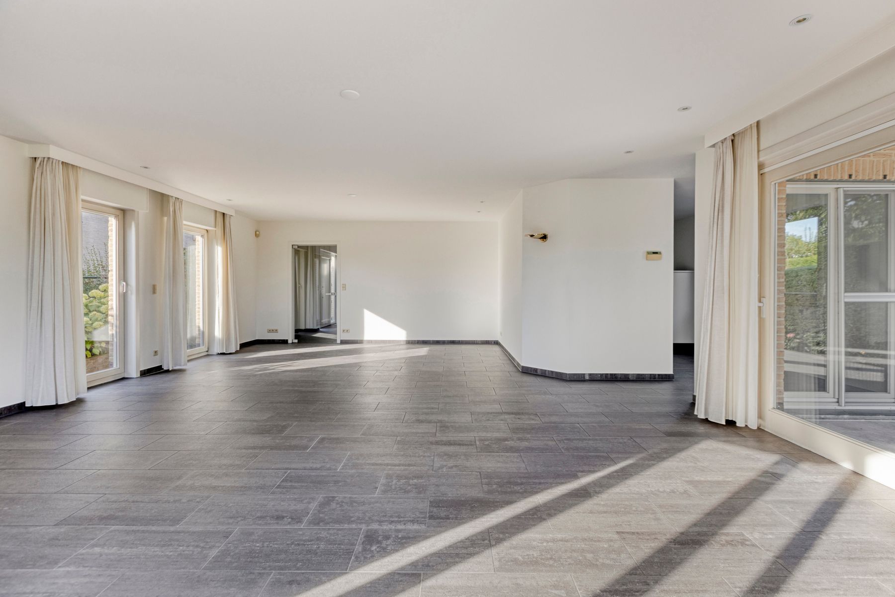 Lichtrijke woning met 3 slaapkamers in stadskern Maaseik.  foto 10