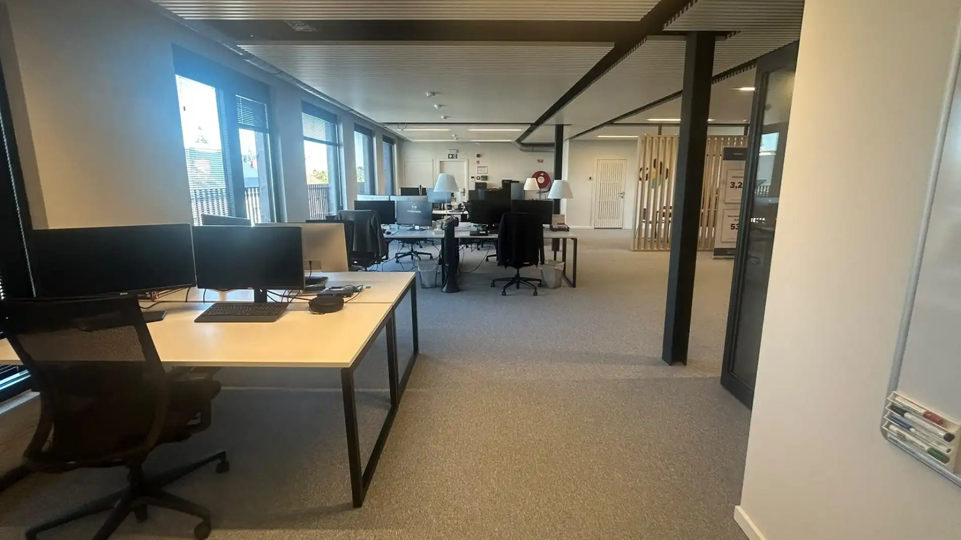 Instapklare kantoorruimte te huur nabij station van Mechelen foto 2