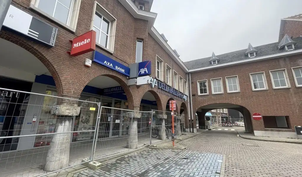 Handelspand te huur in het commercieel centrum van Schoten foto 21