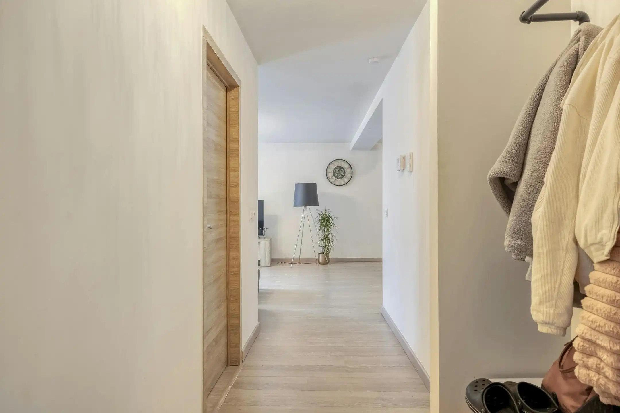 Opbrengsteigendom te koop in centrum van Eeklo foto 6